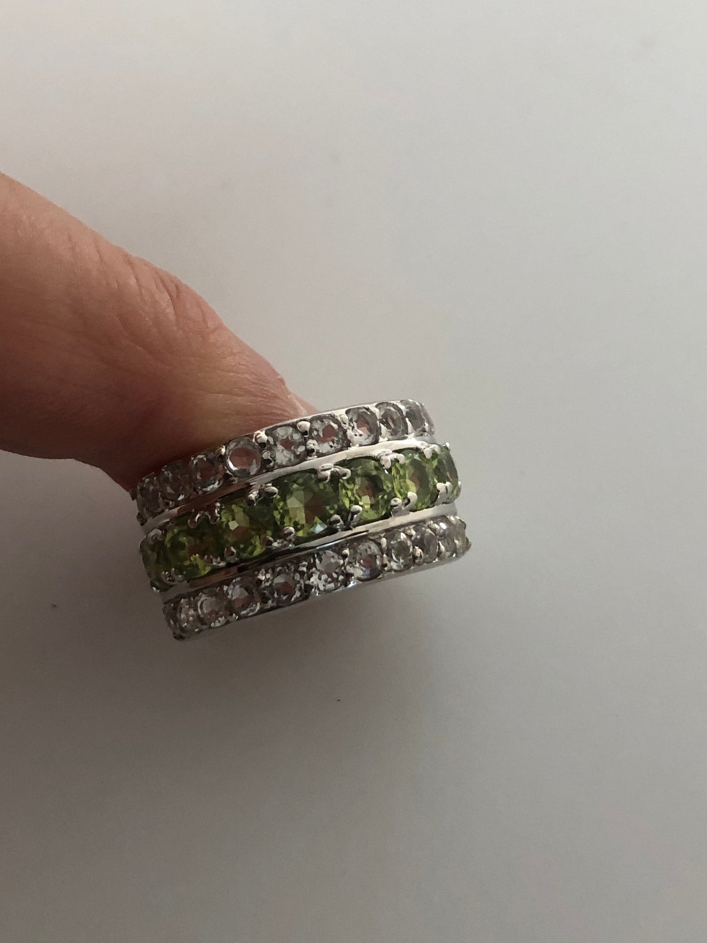 Vintage Handmade Genuine Green Peridot 925 Sterling Silver Ring SIze 8
