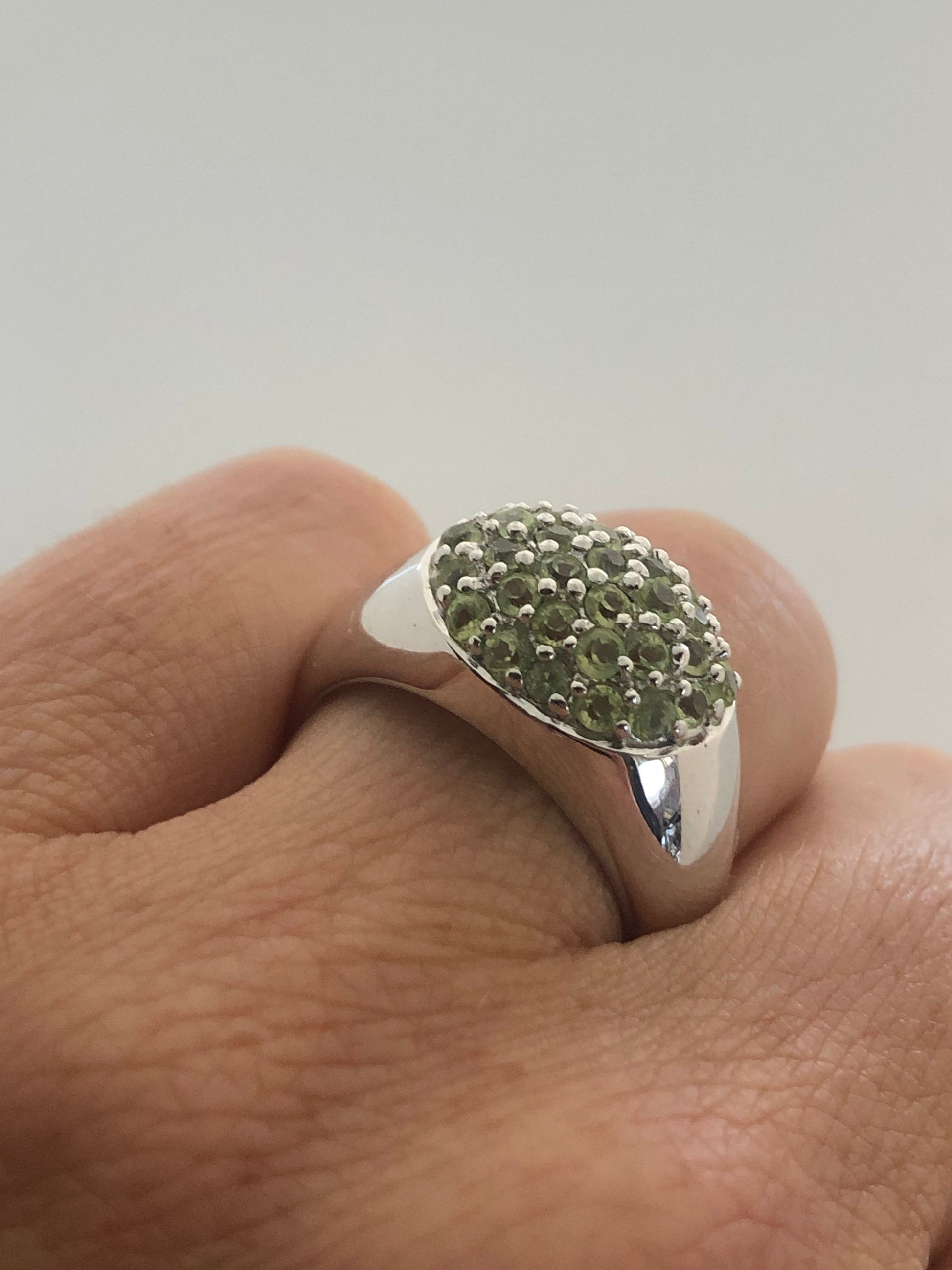 Vintage Handmade Genuine Green Peridot 925 Sterling Silver Ring Size 8