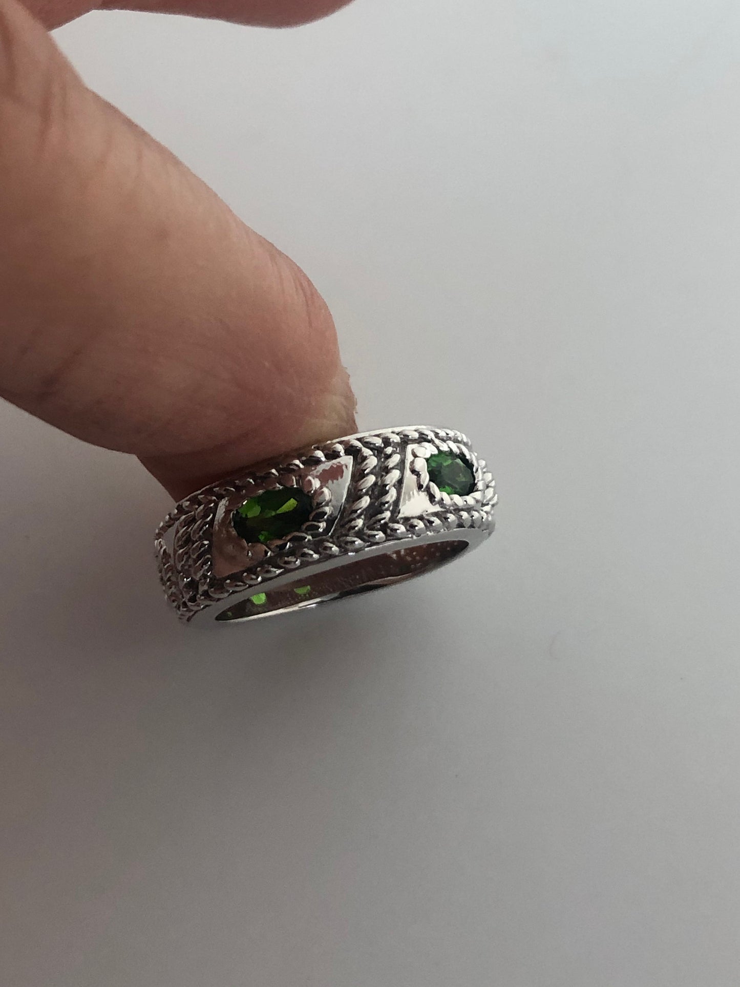 Vintage Handmade Green Chrome Diopside Filigree Setting Sterling Silver Gothic Ring