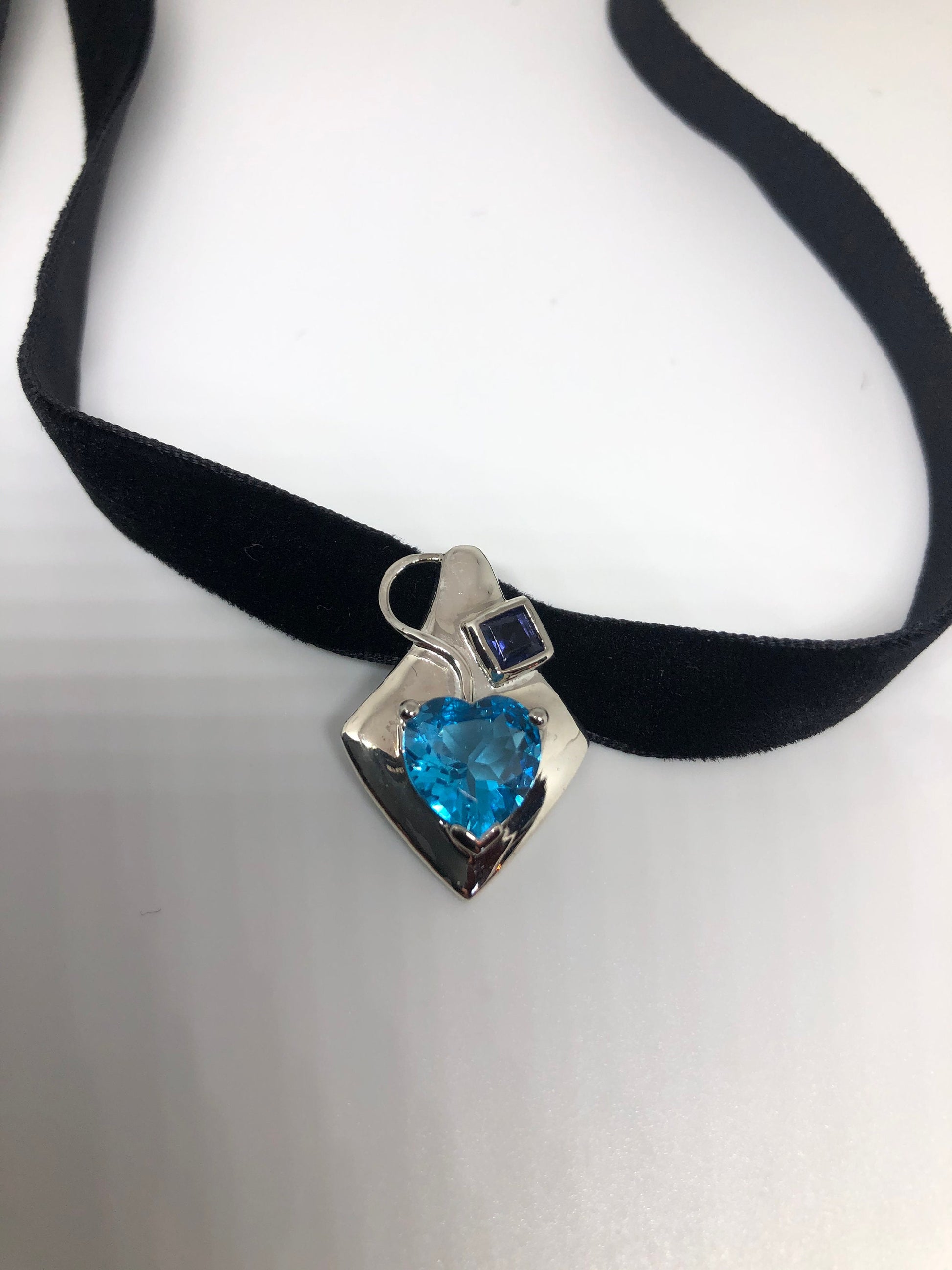 Vintage Genuine Blue Topaz 925 Sterling Silver Deco Choker Necklace Pendant