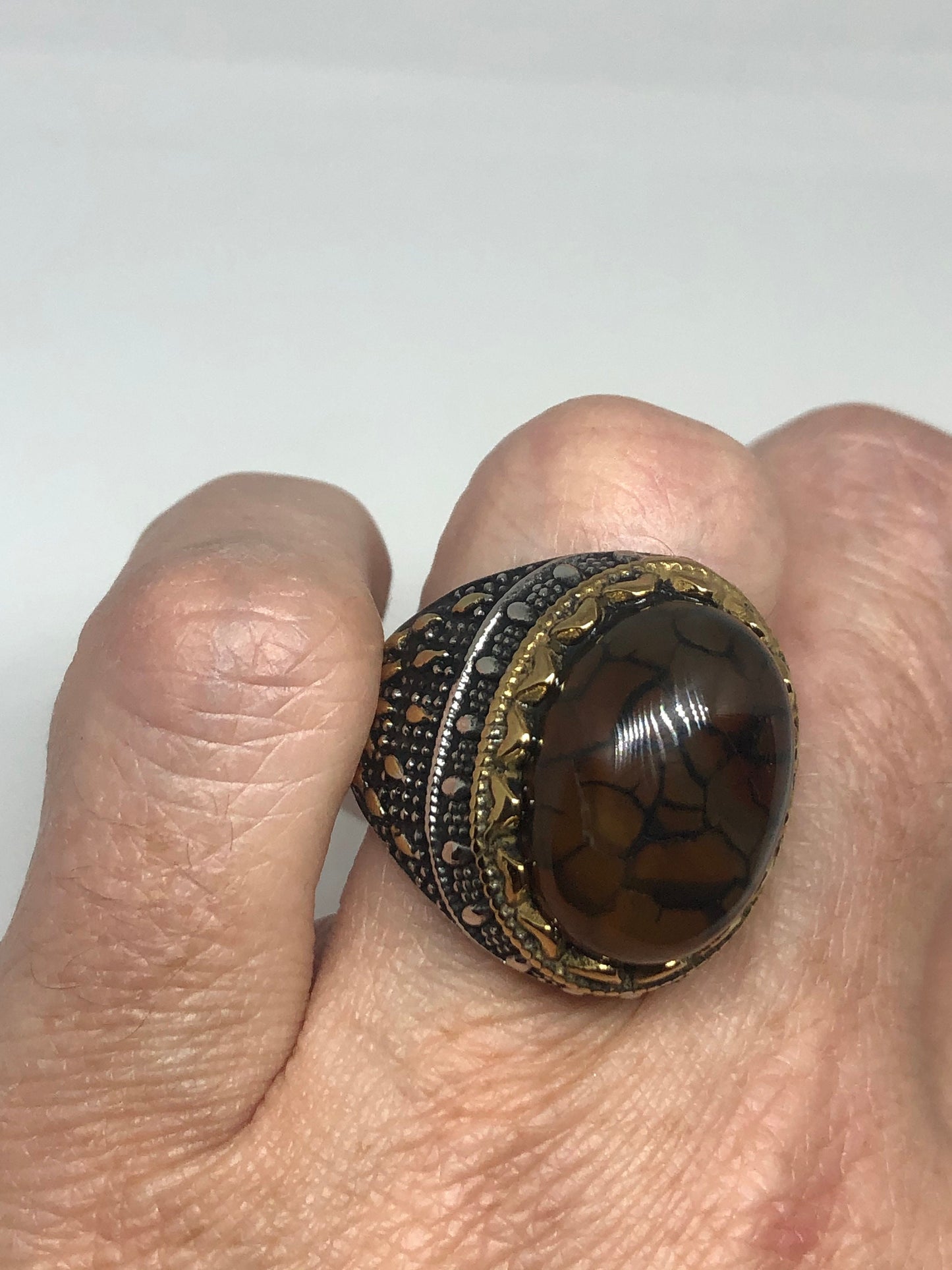 Vintage Gold Detailed Crackled Red Carnelian Mens Ring