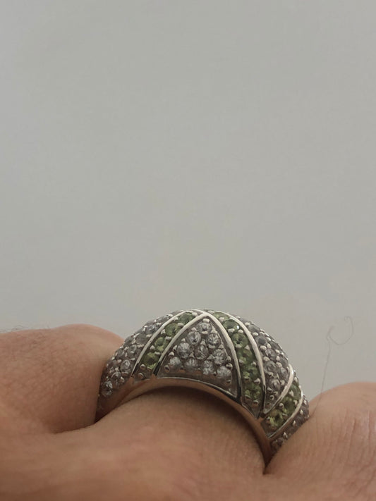 Vintage Handmade Genuine Green Peridot 925 Sterling Silver Ring Size 7