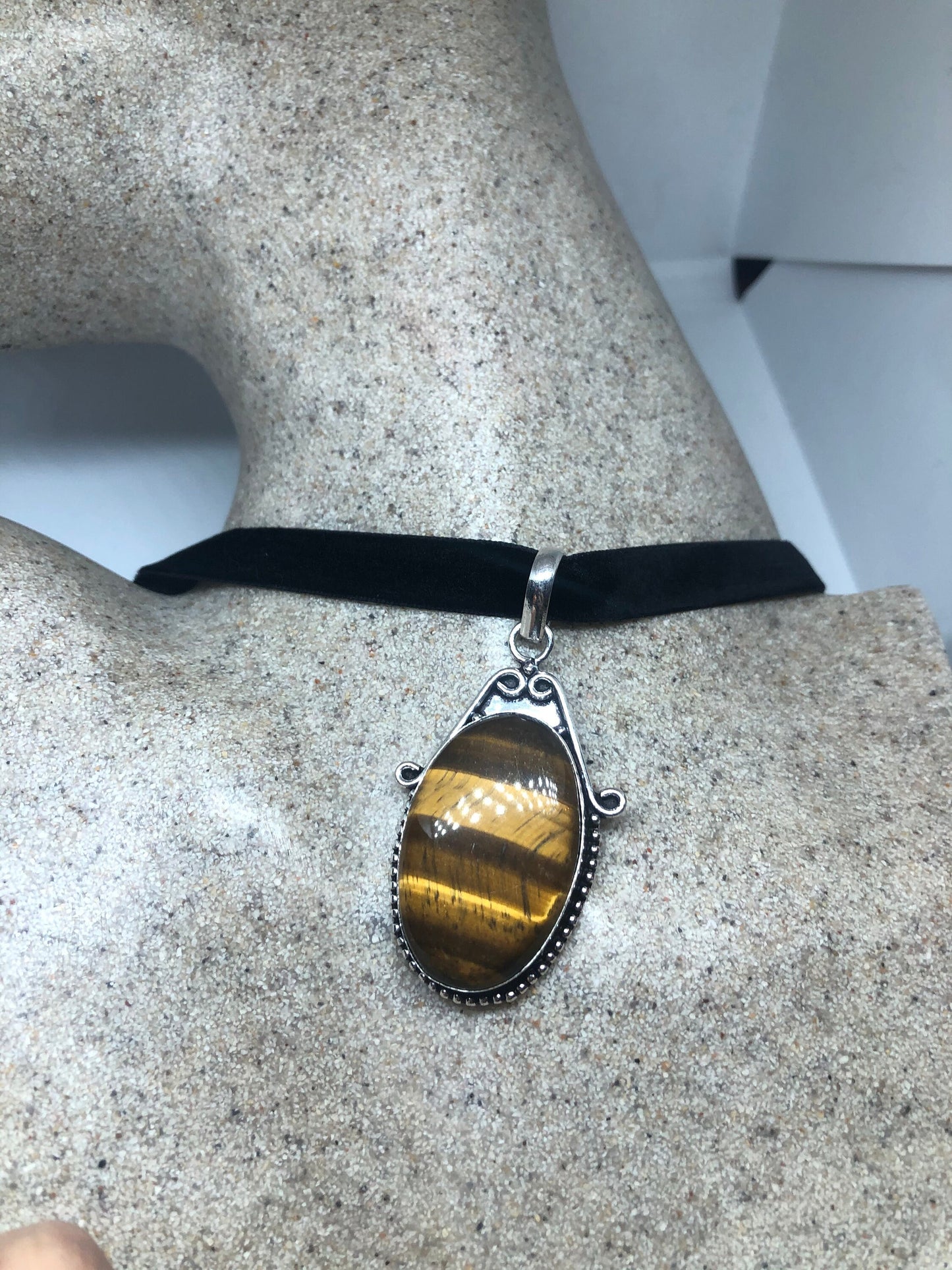 Vintage Tigers eye Necklace Choker