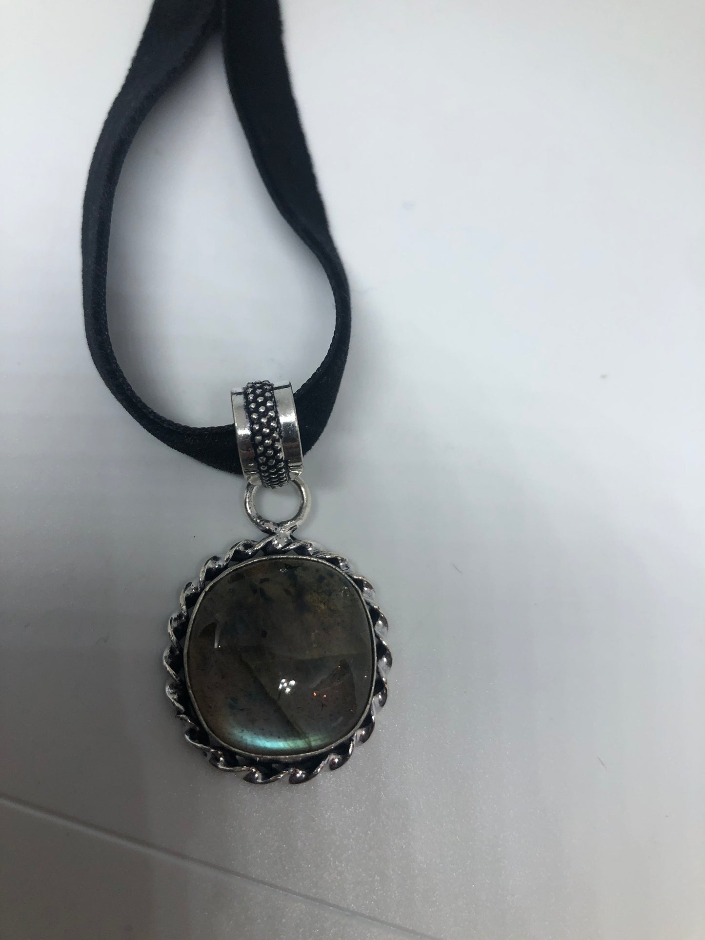 Vintage Silver Genuine Labradorite Gemstone Necklace.