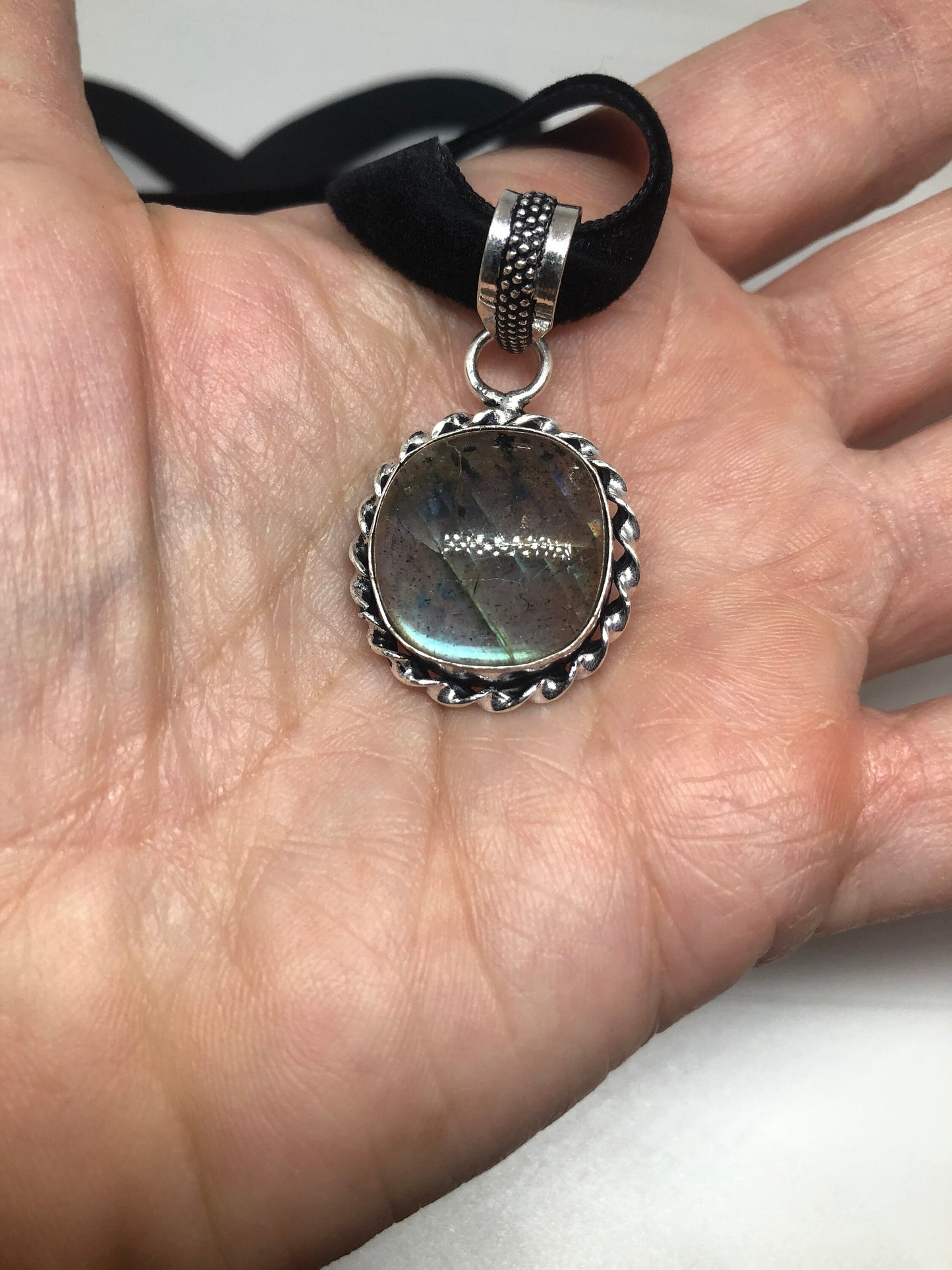 Vintage Silver Genuine Labradorite Gemstone Necklace.