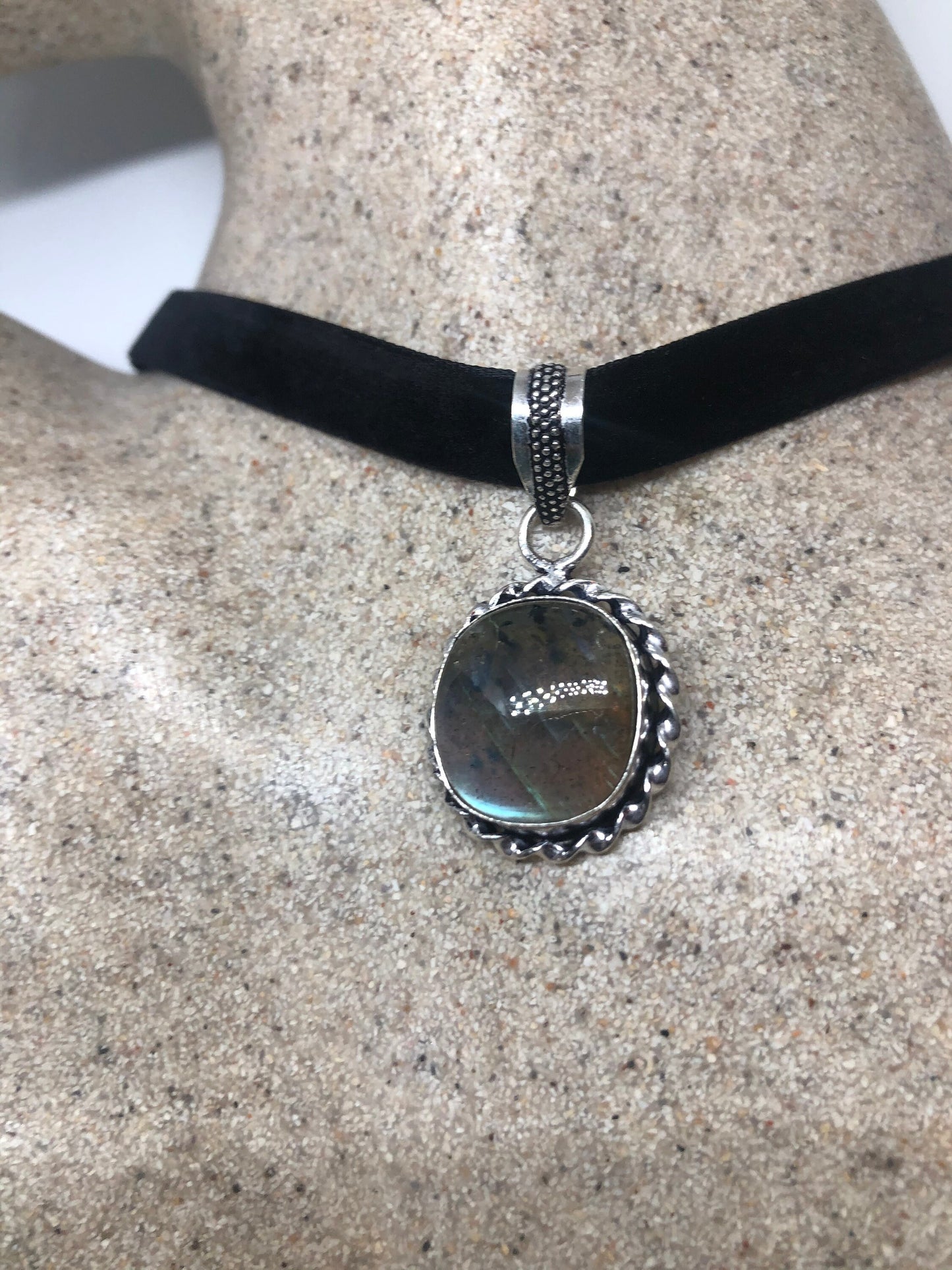 Vintage Silver Genuine Labradorite Gemstone Necklace.