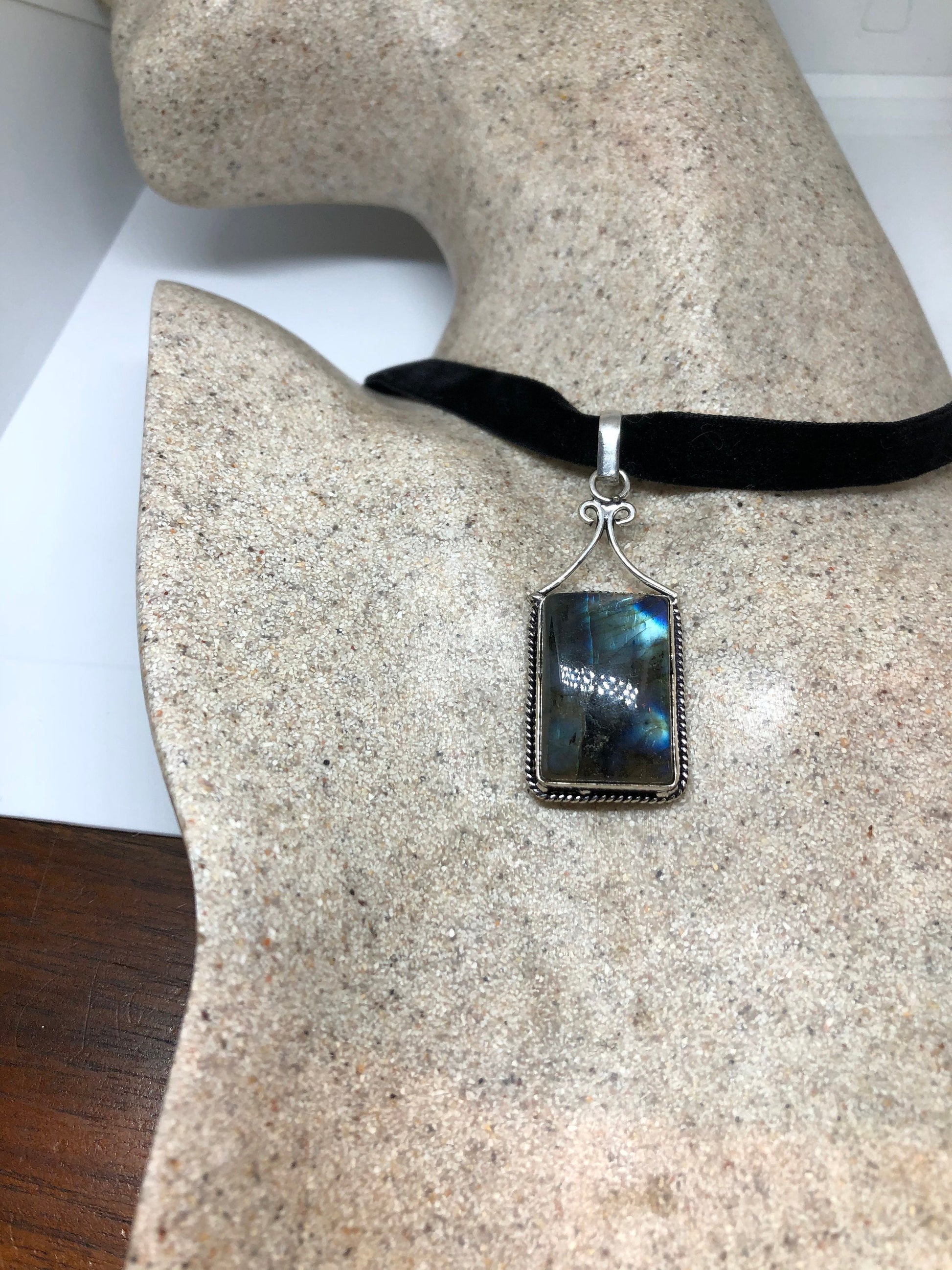 Vintage Silver Genuine Labradorite Gemstone Necklace.