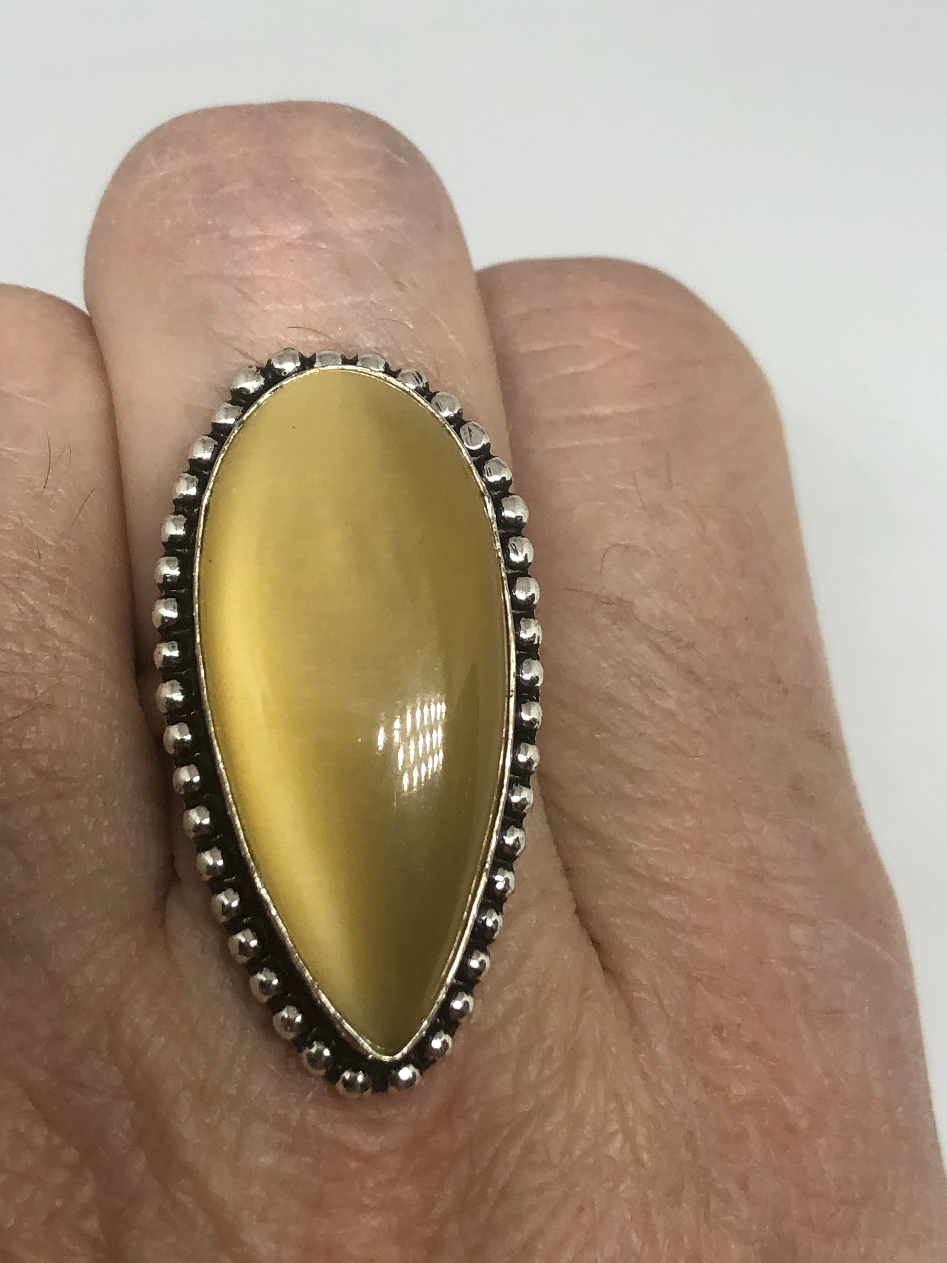 Vintage Yellow Cats Eye Art Glass Ring Size 7