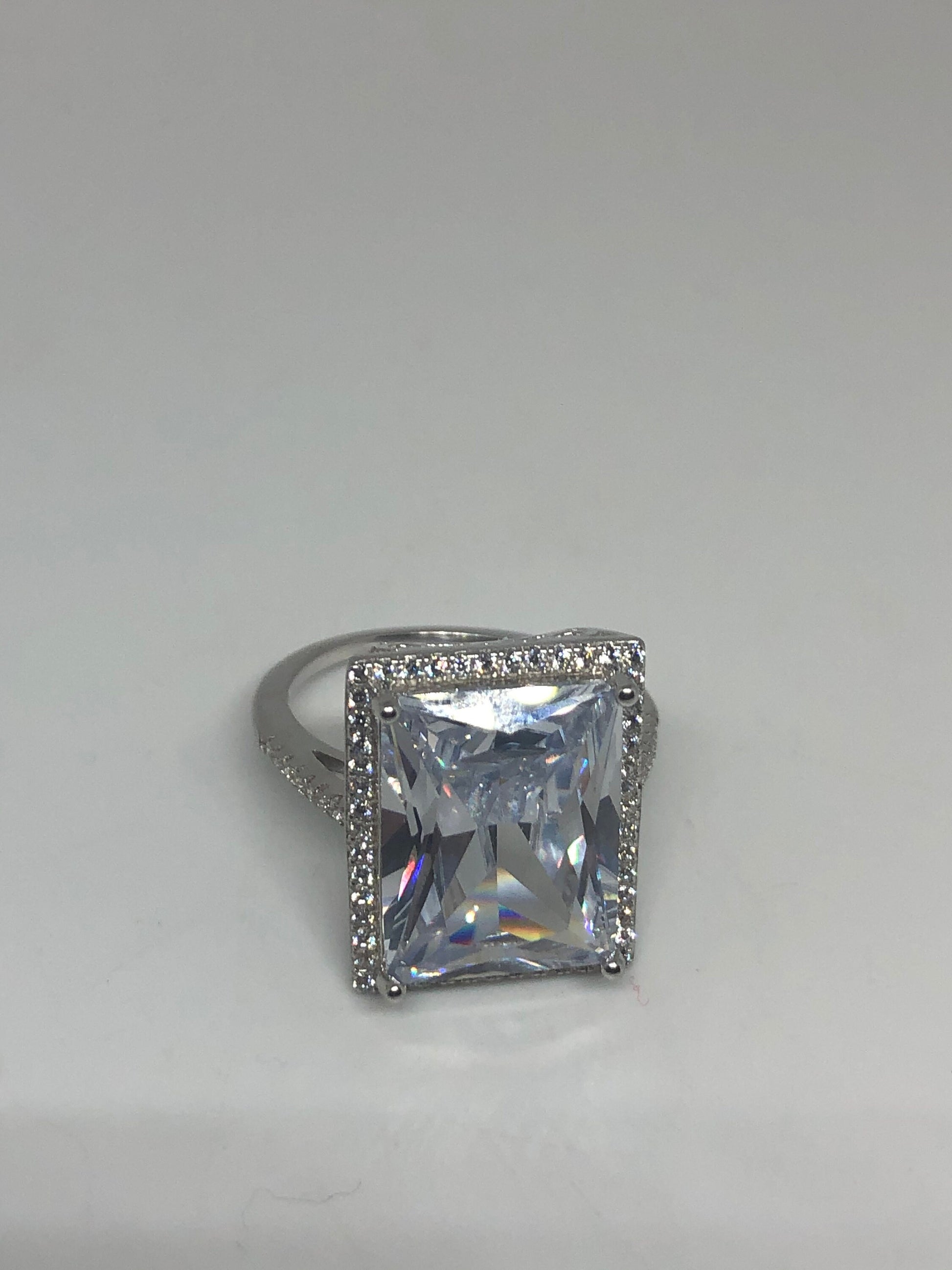 Vintage Cubic Zirconia Crystal Sterling Silver Ring Size 8