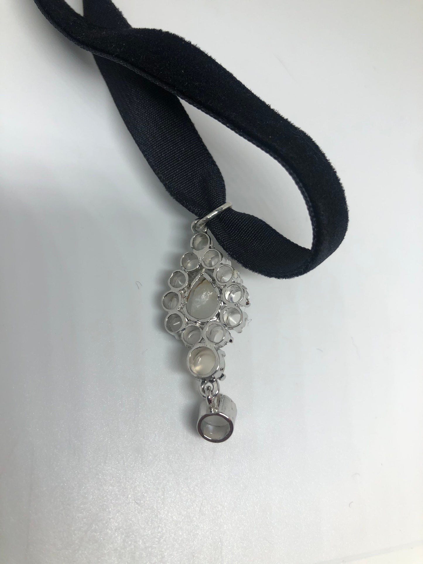 Vintage 925 Sterling Silver Rainbow Moonstone Pendant Necklace Choker