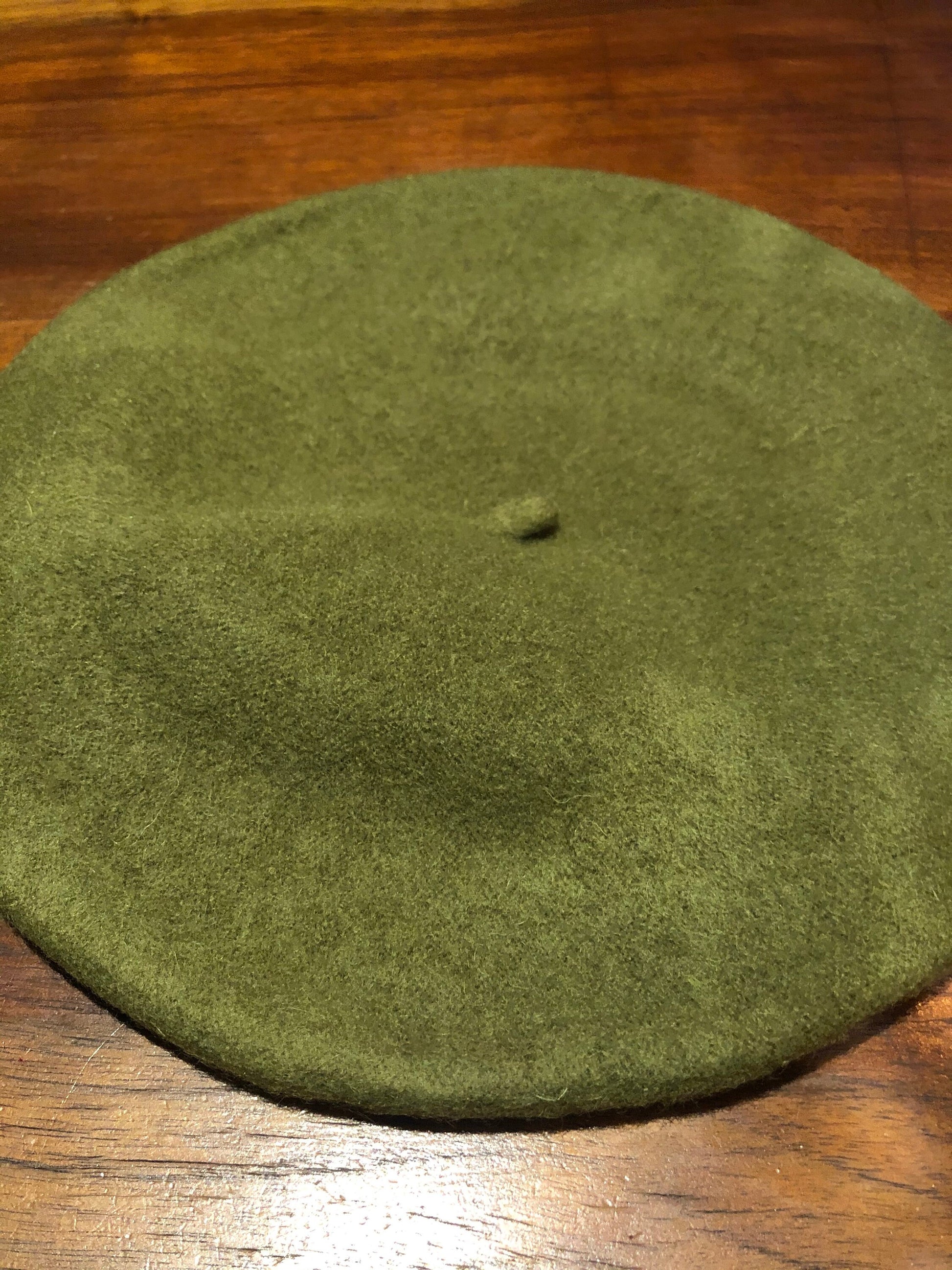 Vintage Moss Green Wool Felt 11 in Beret Hat