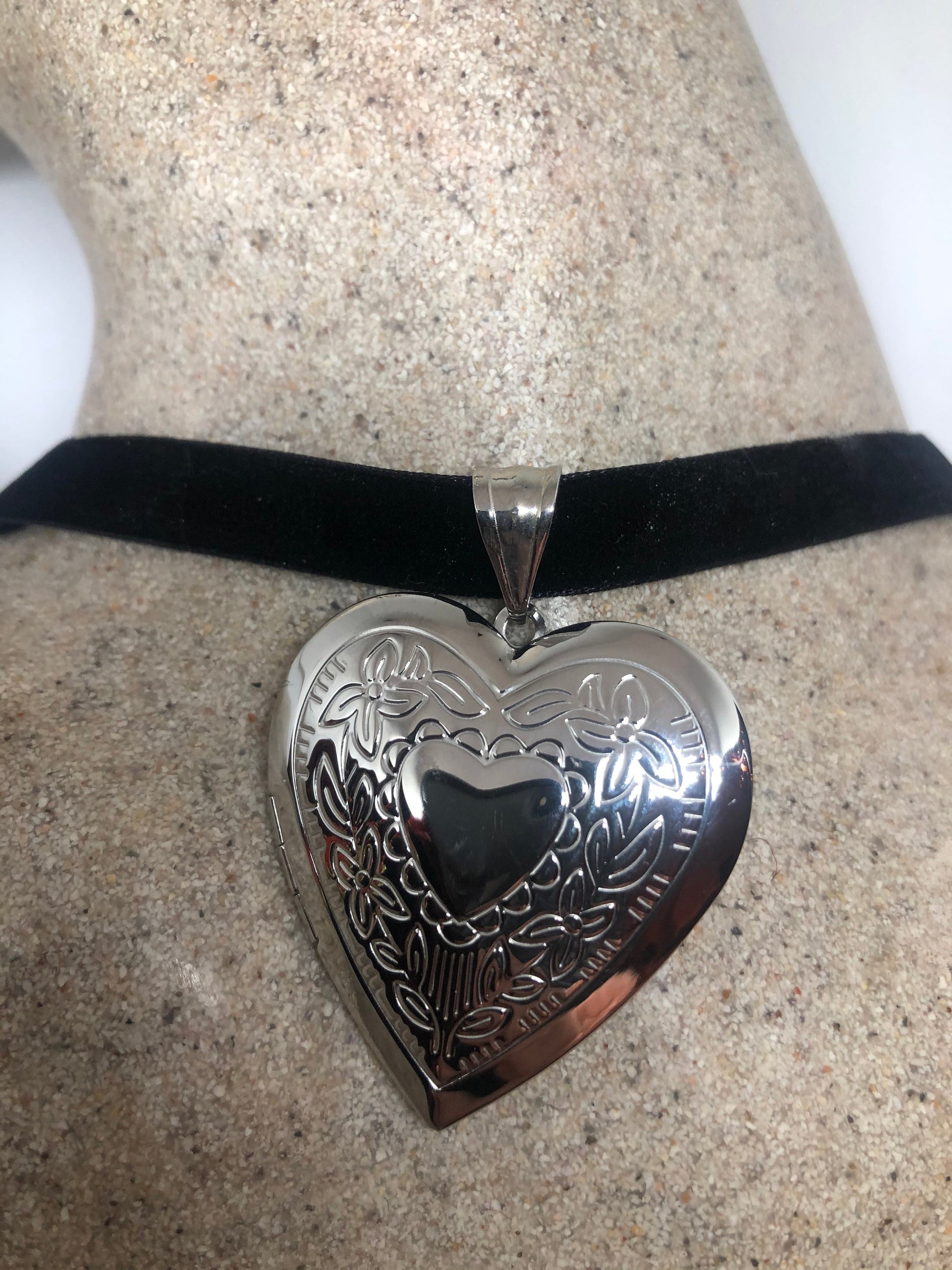 Vintage Silver Locket | Tiny Heart Photo Charm Stainless Steel Deco Etched Choker Necklace