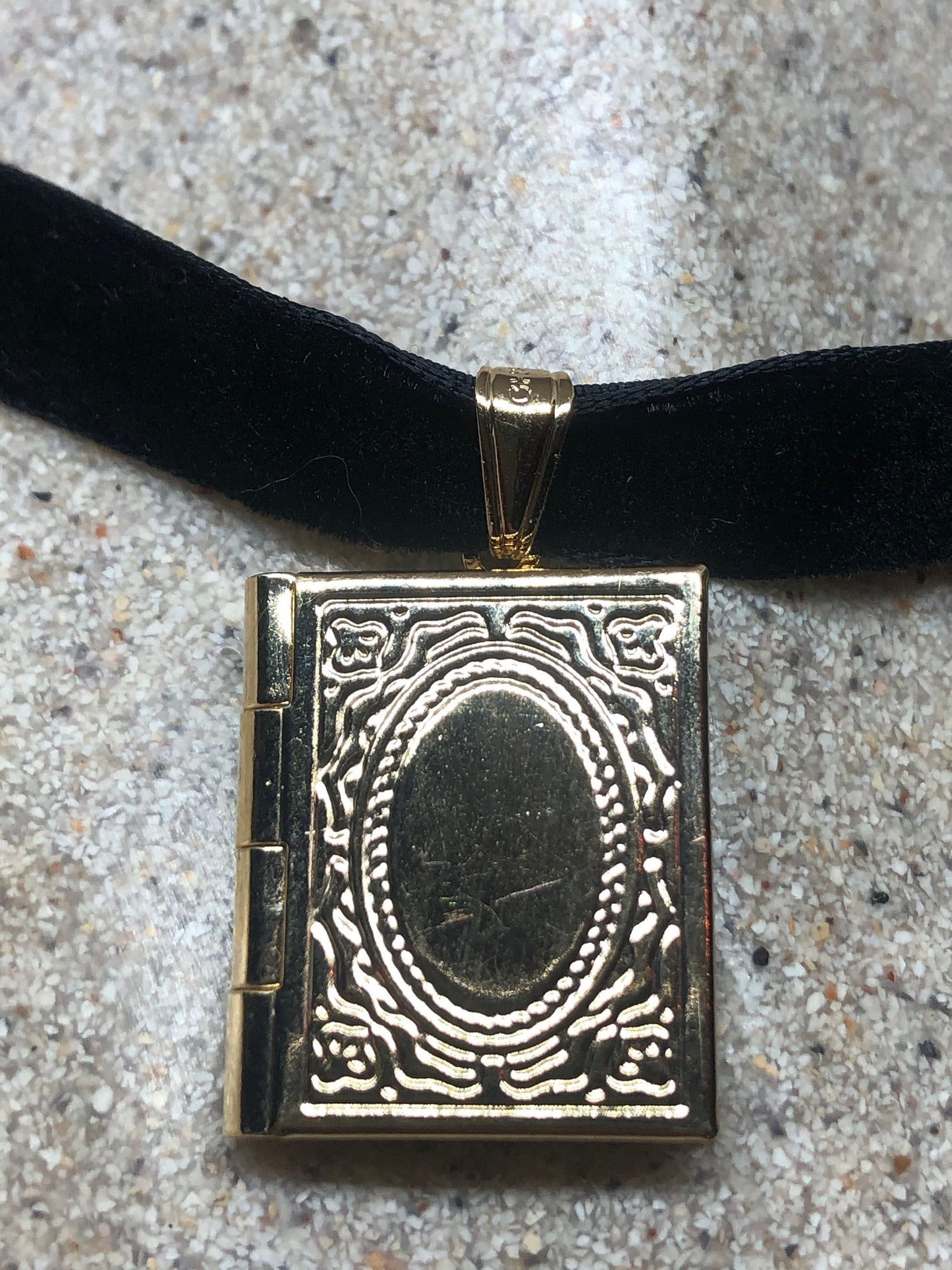 Vintage Locket Choker Gold Filled Deco Etched Necklace