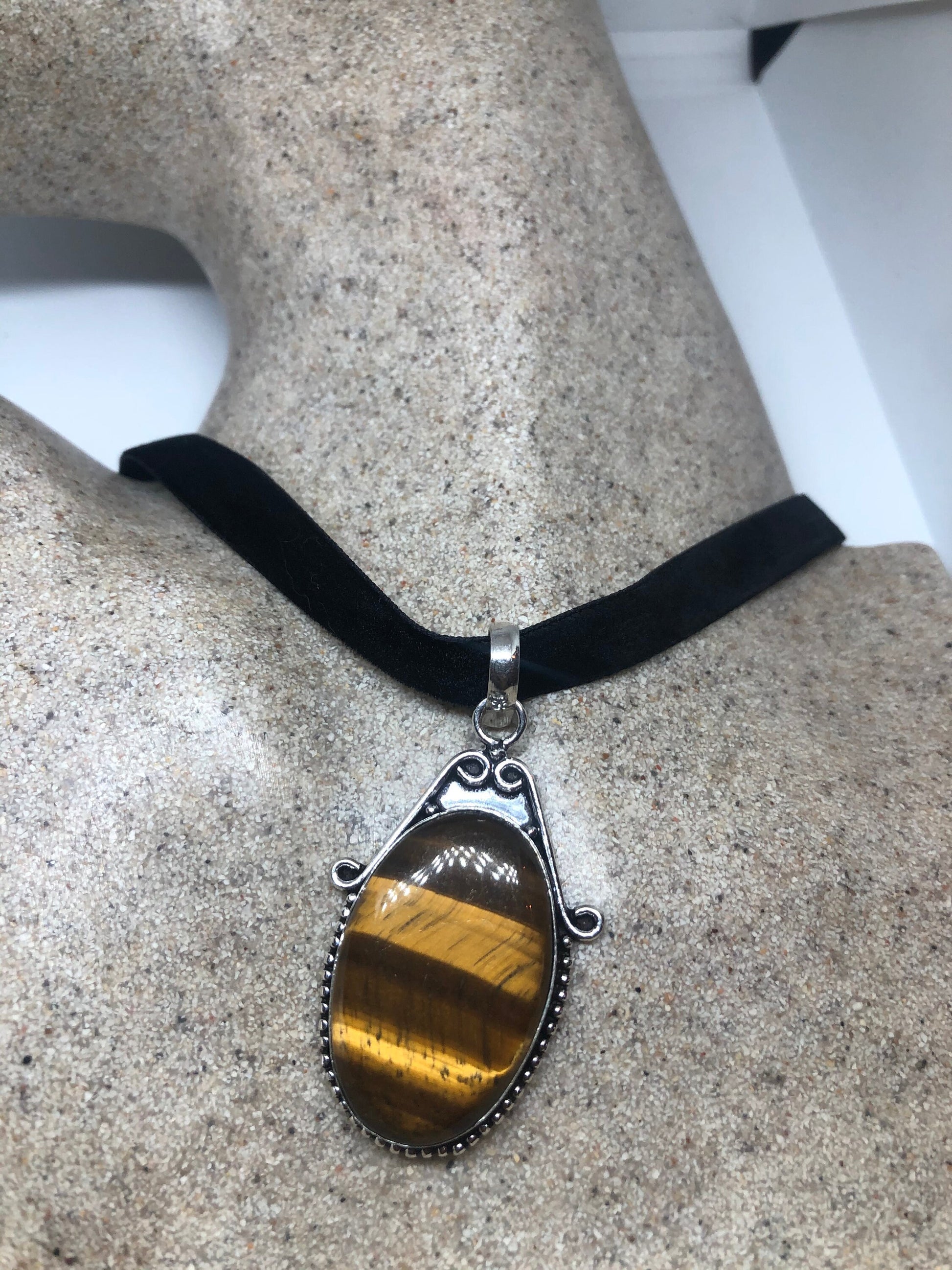 Vintage Tigers eye Necklace Choker