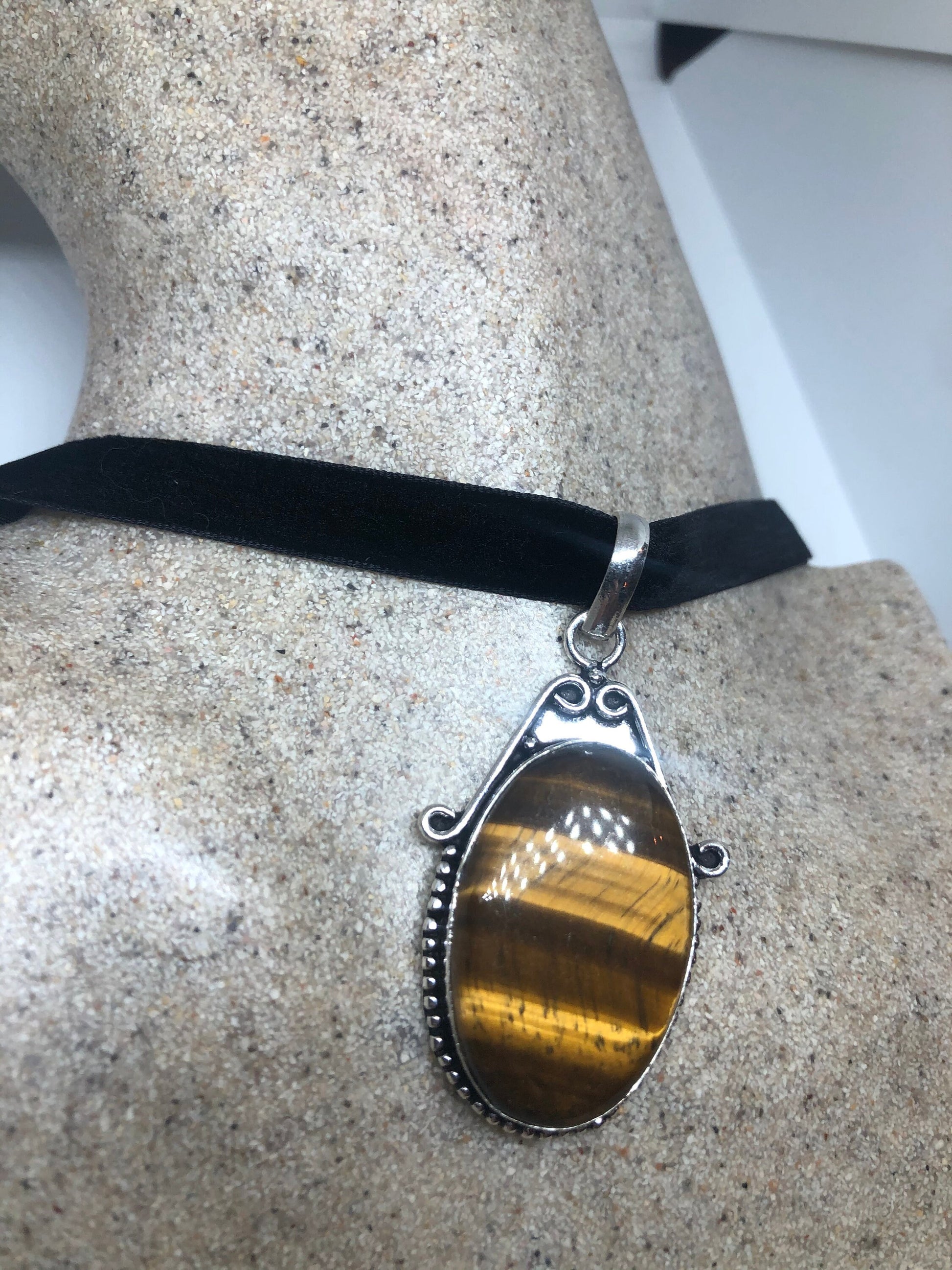 Vintage Tigers eye Necklace Choker