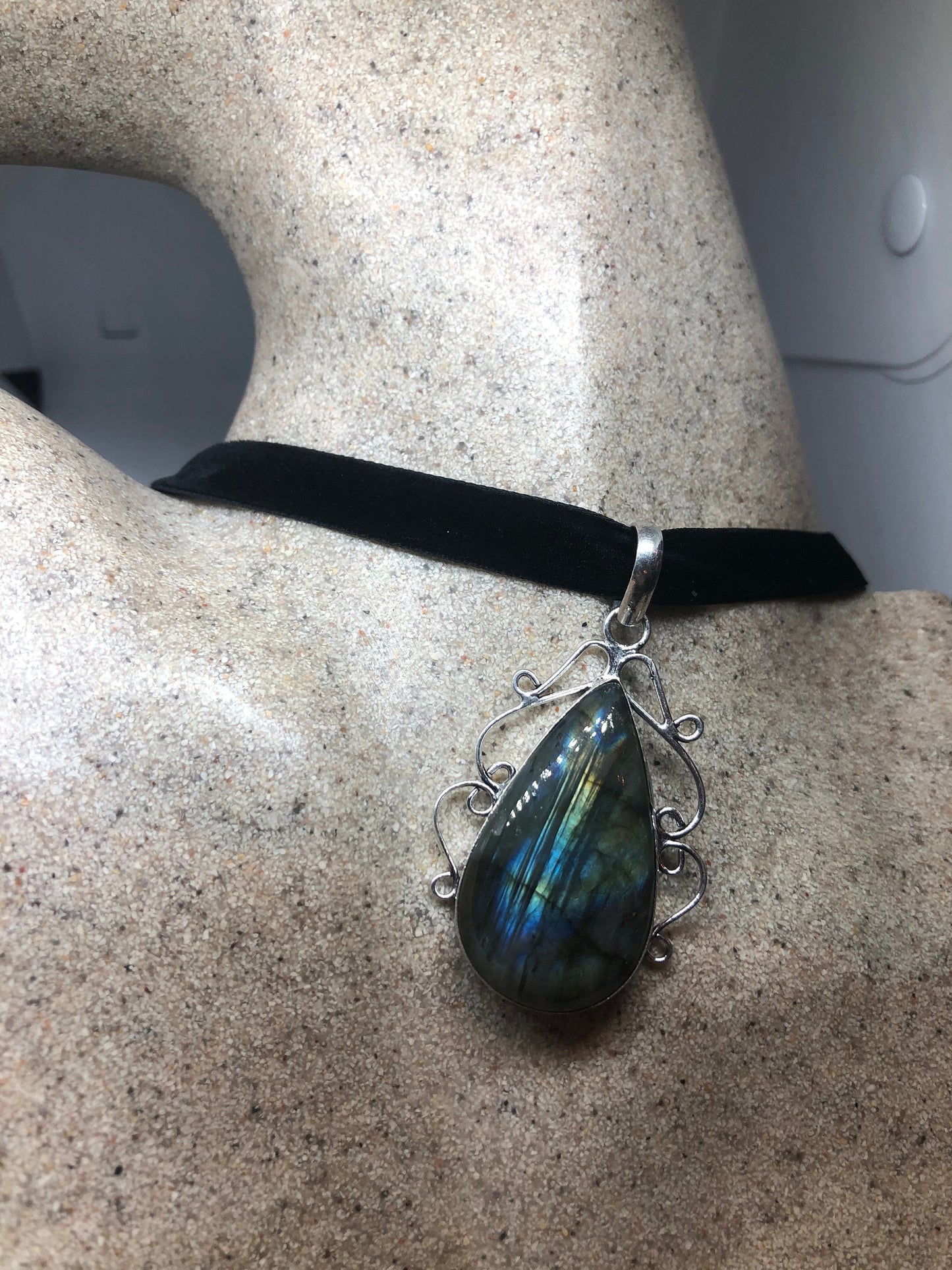 Vintage Silver Genuine Labradorite Gemstone Necklace.