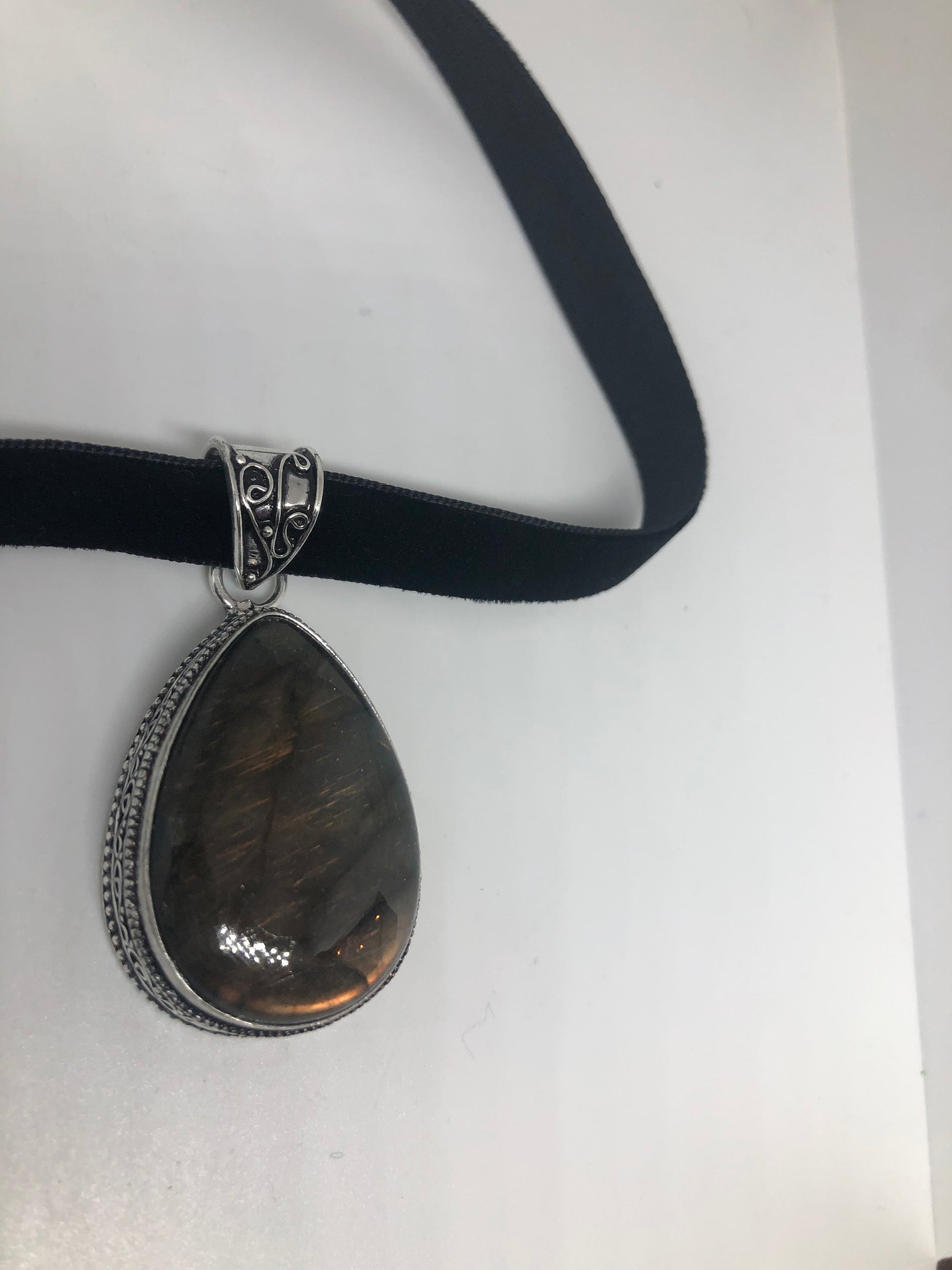 Vintage Silver Genuine Labradorite Gemstone Necklace.