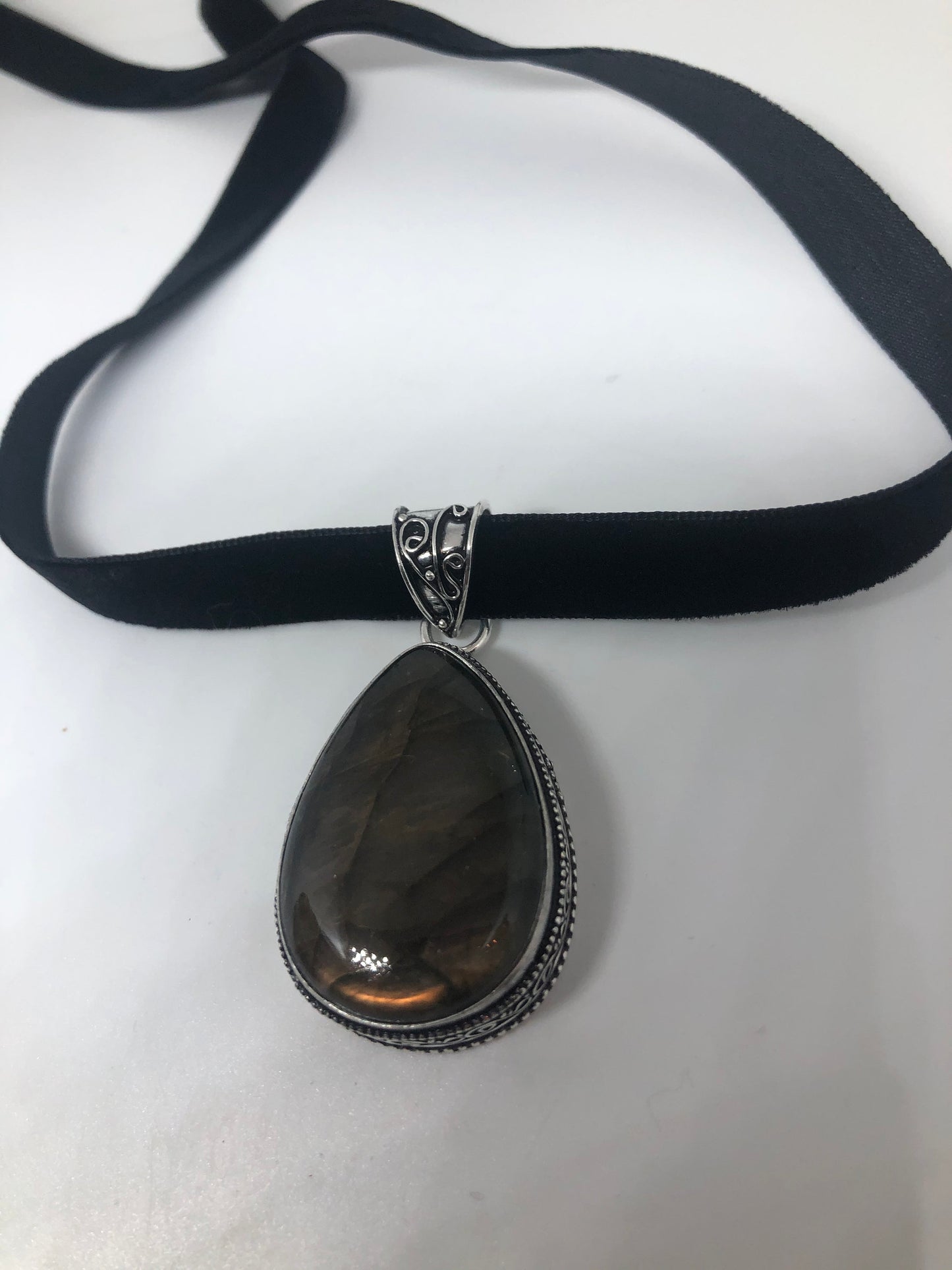 Vintage Silver Genuine Labradorite Gemstone Necklace.