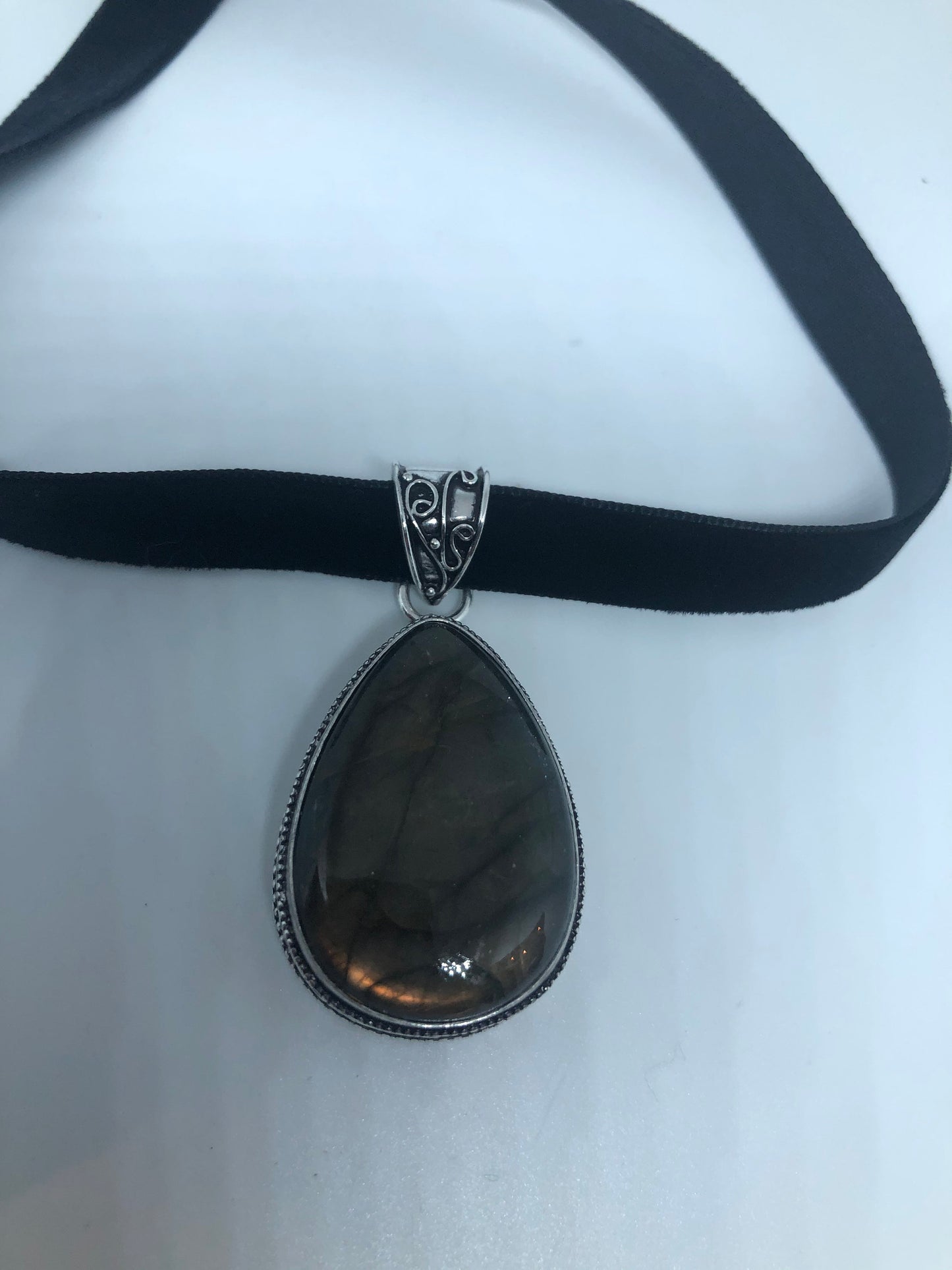 Vintage Silver Genuine Labradorite Gemstone Necklace.