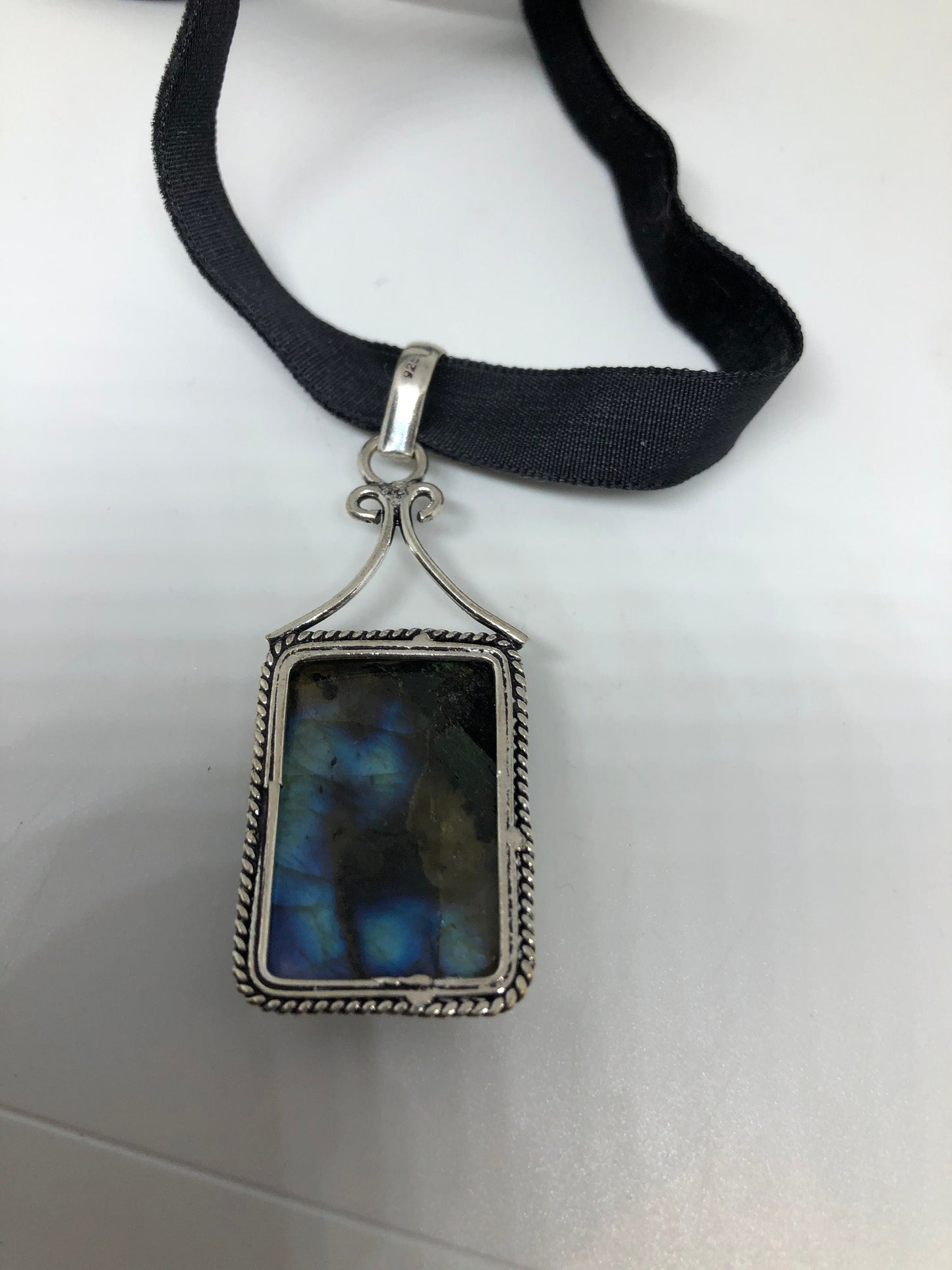 Vintage Silver Genuine Labradorite Gemstone Necklace.