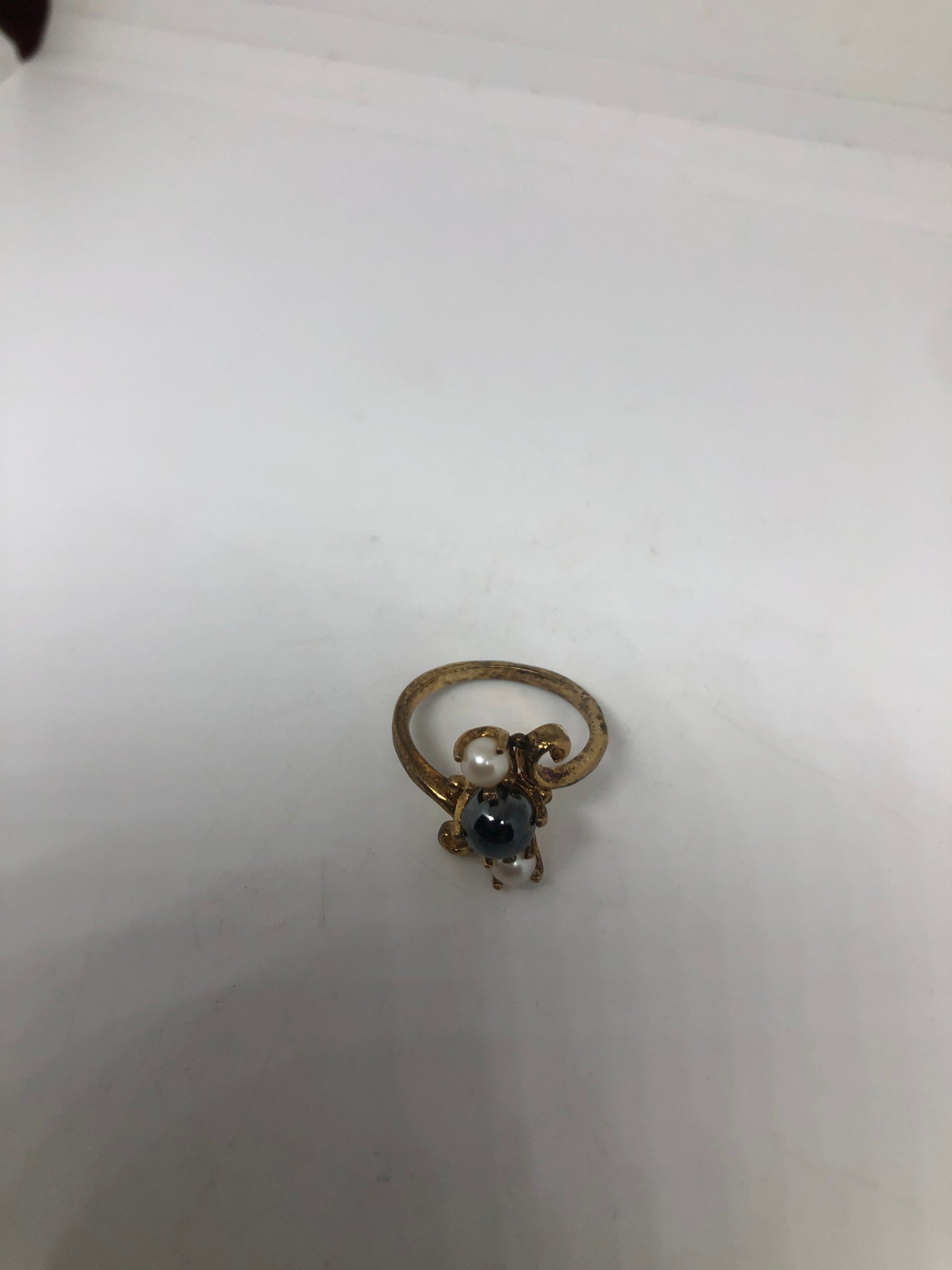 Vintage Genuine Pearl Hematite Golden 925 Sterling Silver Ring