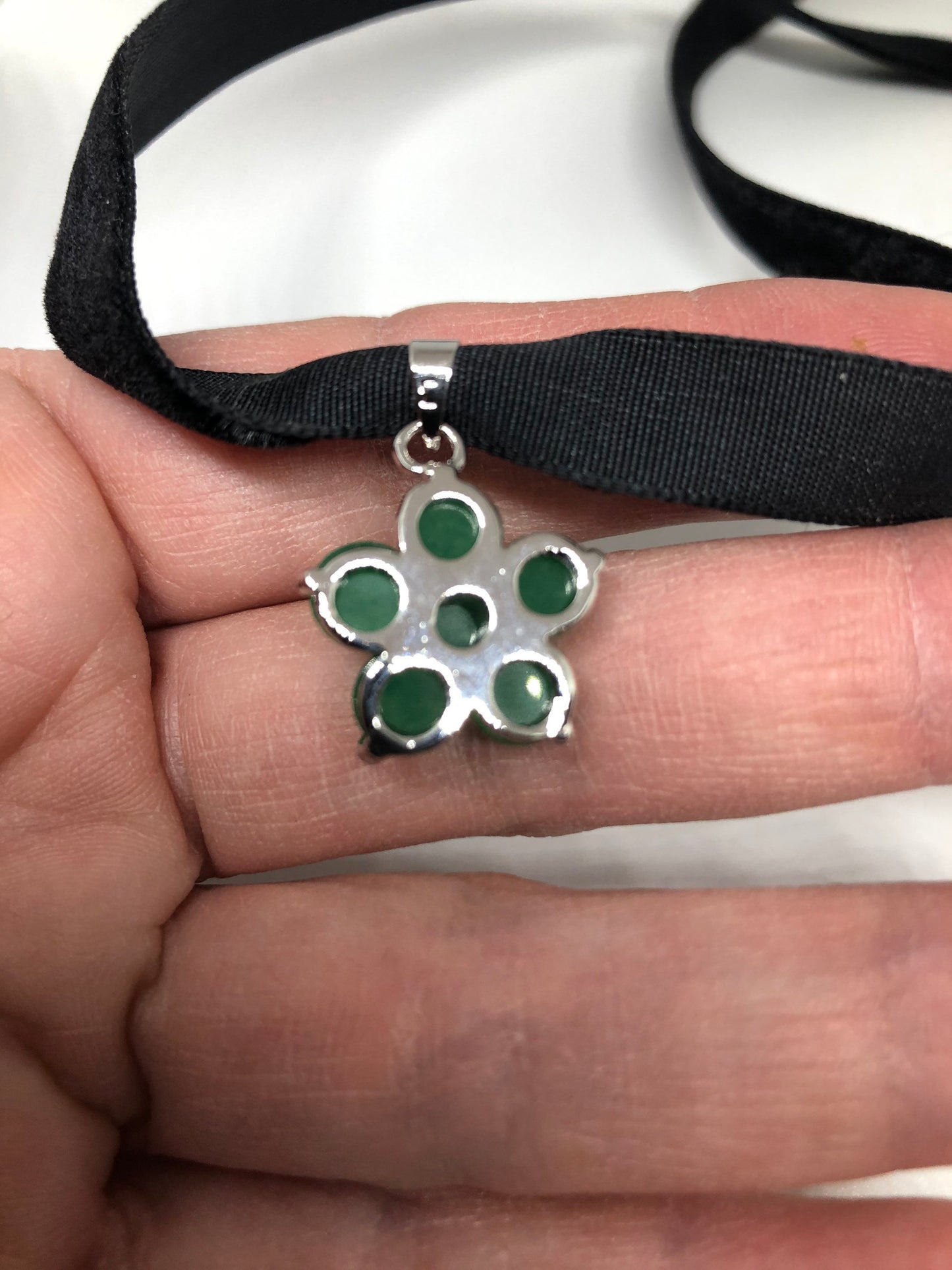 Vintage Green Jade Flower Choker Silver Finish Necklace Pendant