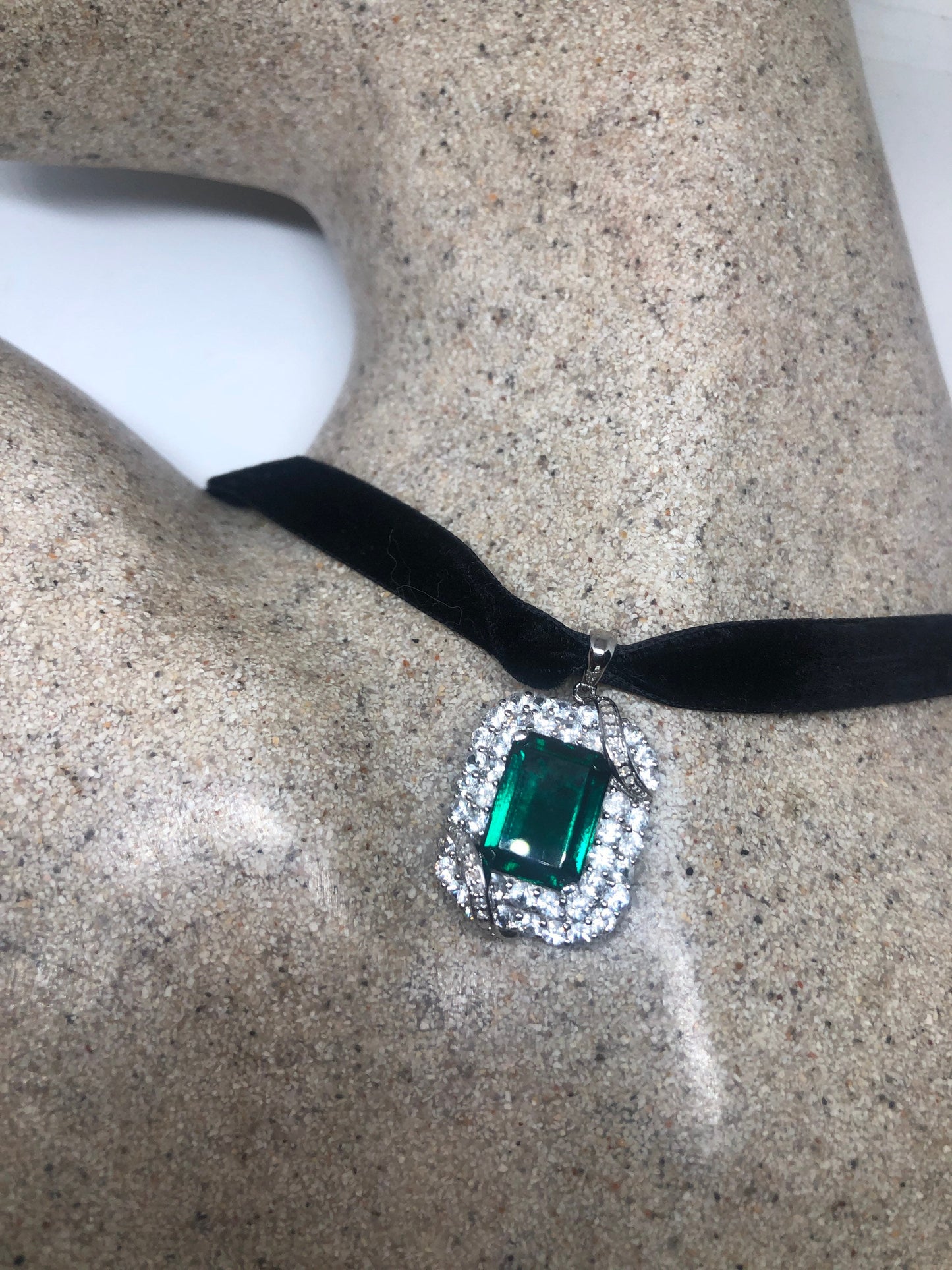 Vintage Silver Genuine Green Fluorite Gemstone Necklace.