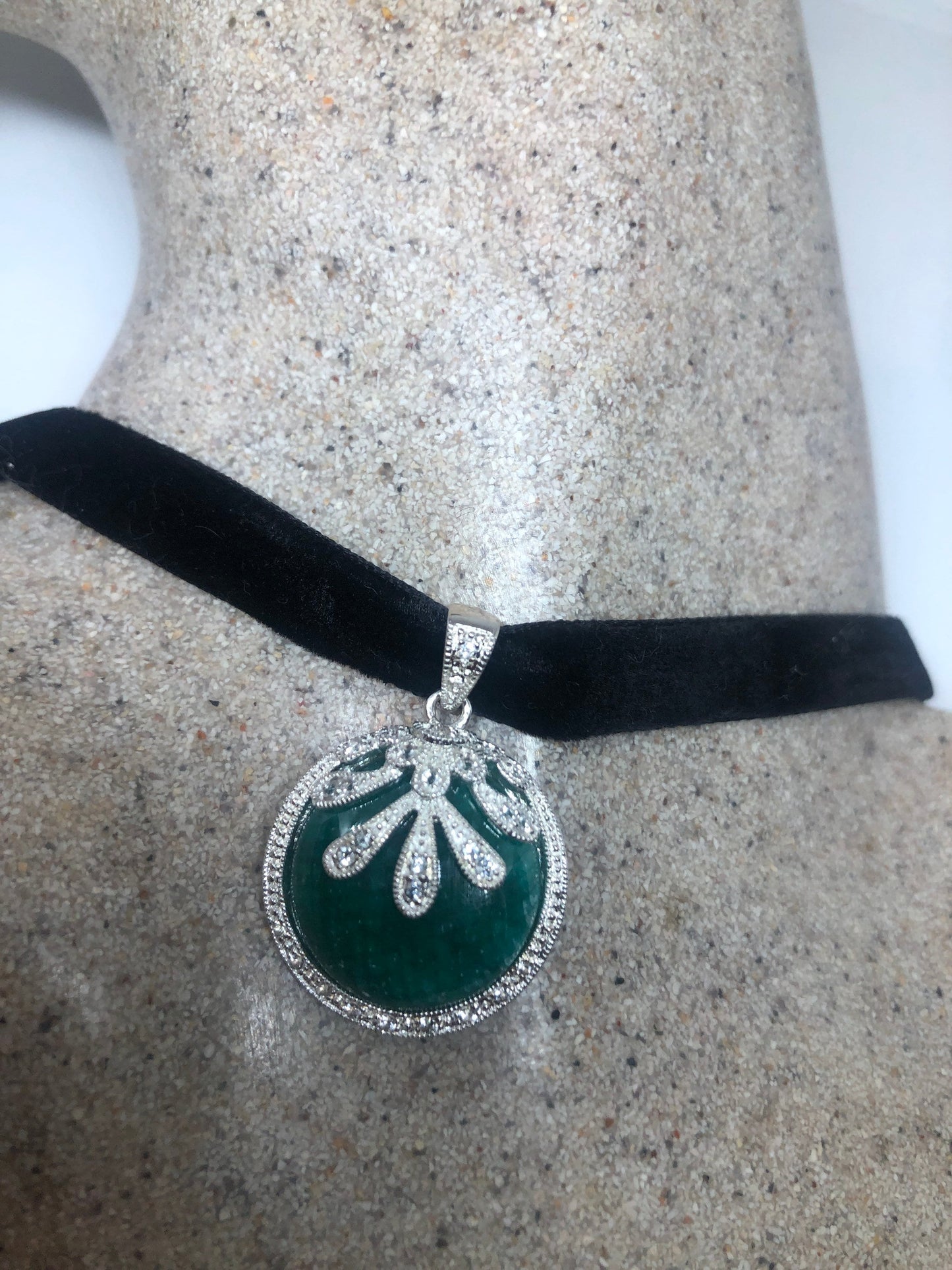 Vintage Green Chysopraise Choker 925 Sterling Silver Pendant Necklace