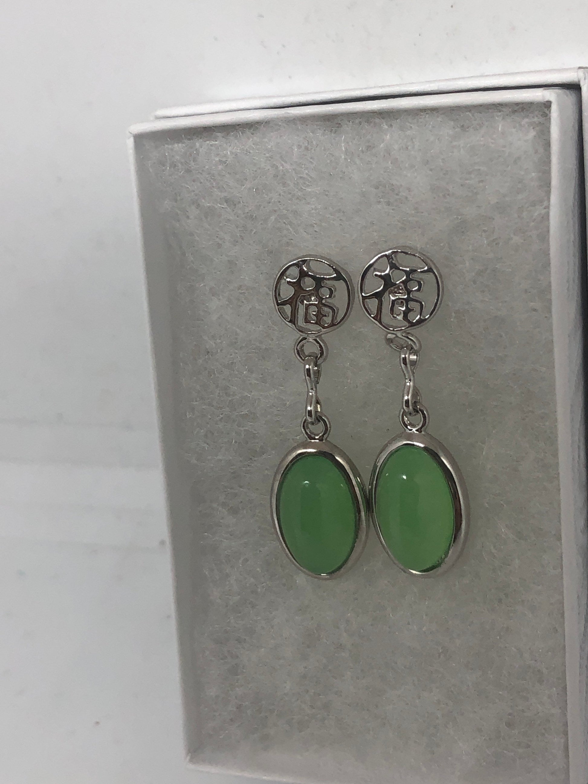 Vintage Fun Green Jade Gemstone Rhodium Bronze Earrings