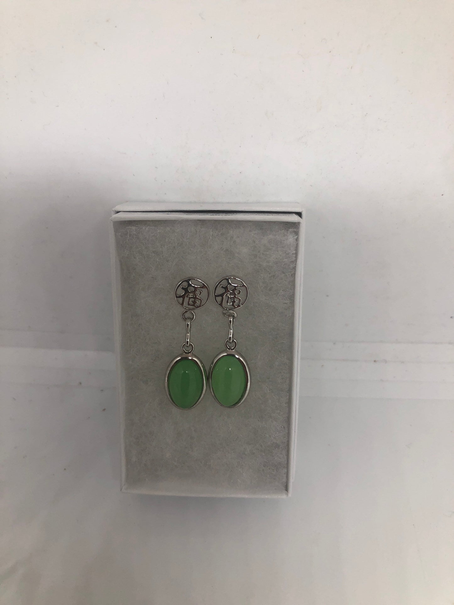 Vintage Fun Green Jade Gemstone Rhodium Bronze Earrings