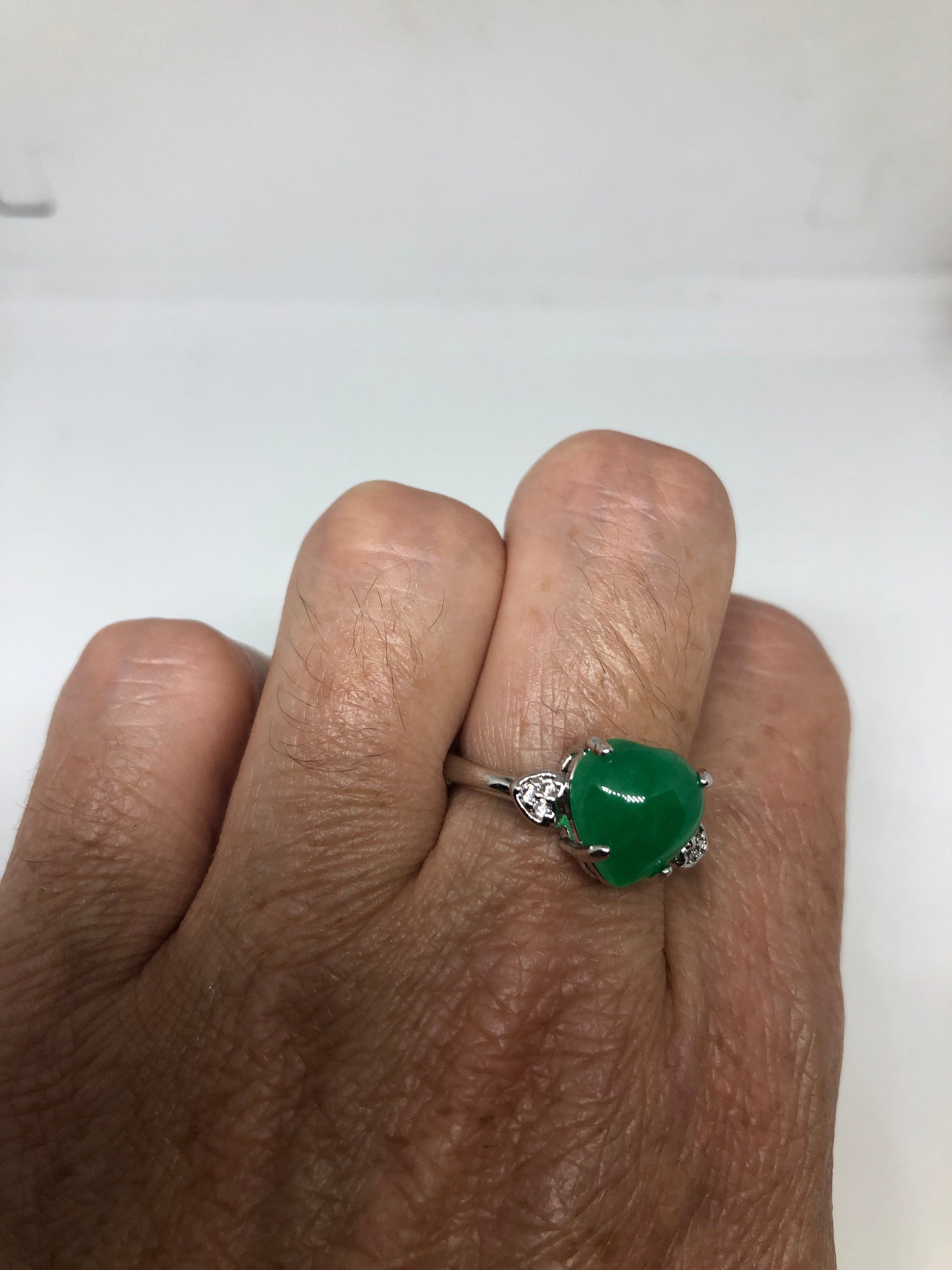 Vintage Lucky Green Nephrite Jade Heart Rhodium Ring