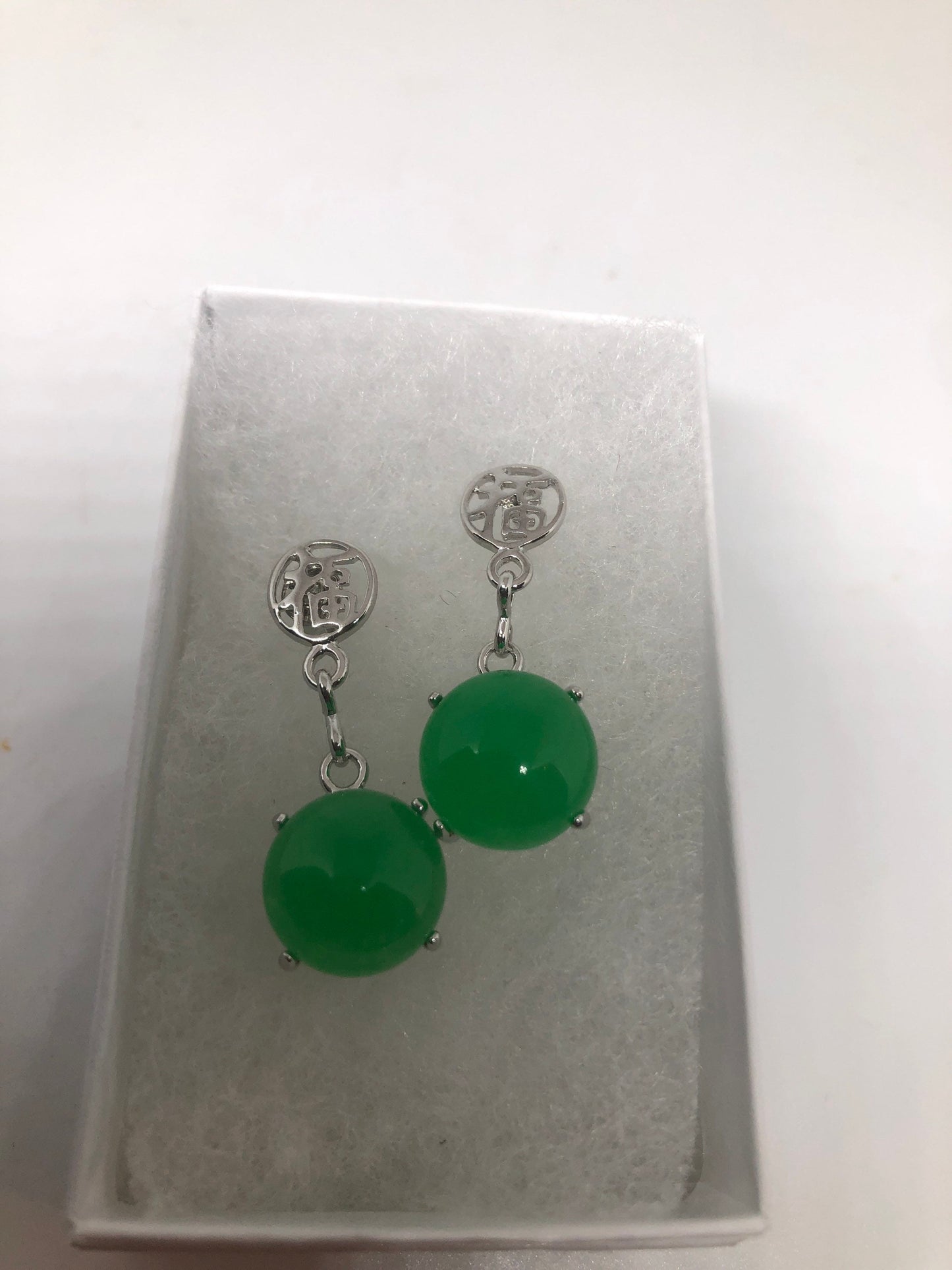 Vintage Fun Green Jade Gemstone Rhodium Bronze Earrings