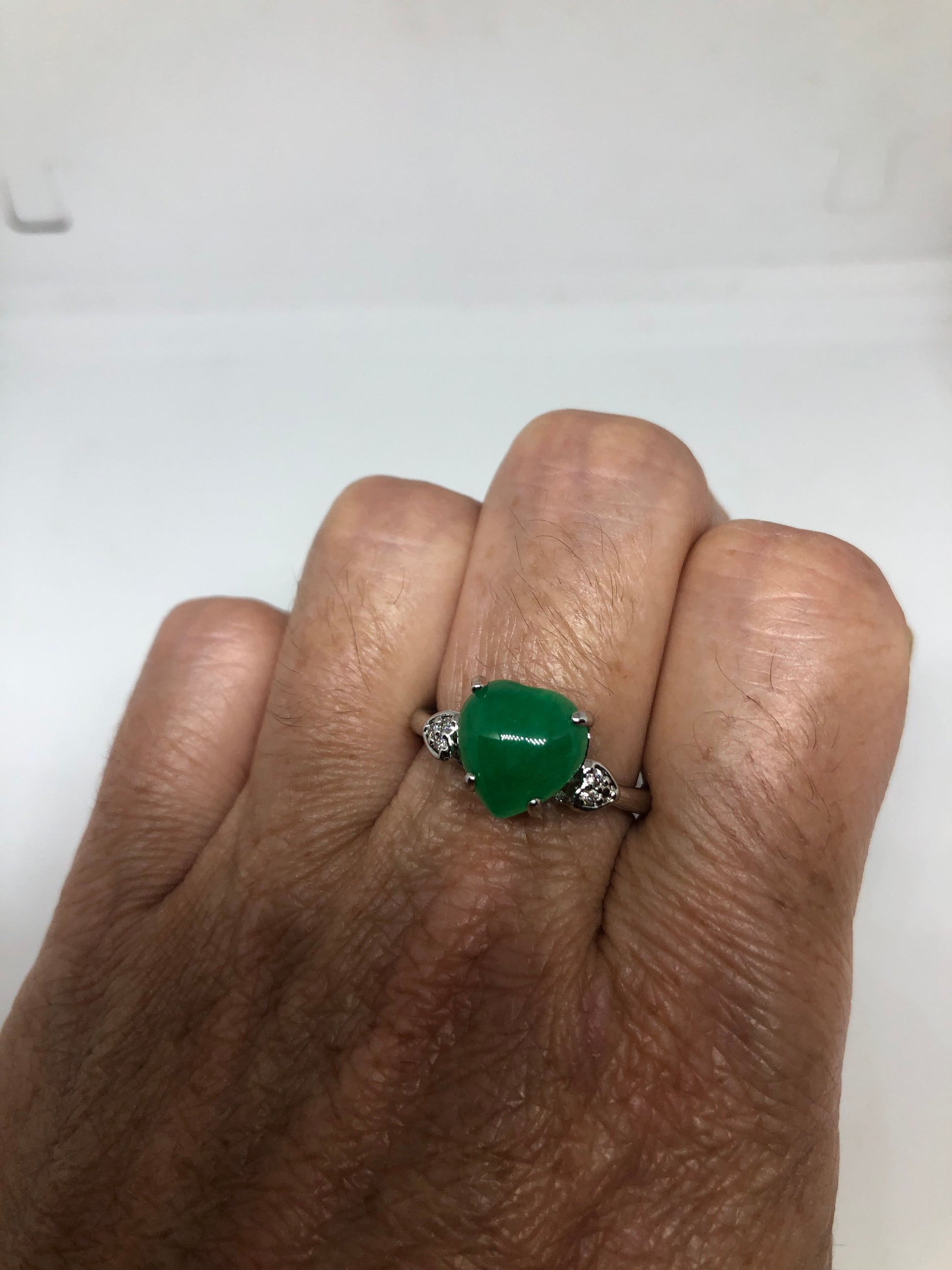 Vintage Lucky Green Nephrite Jade Heart Rhodium Ring