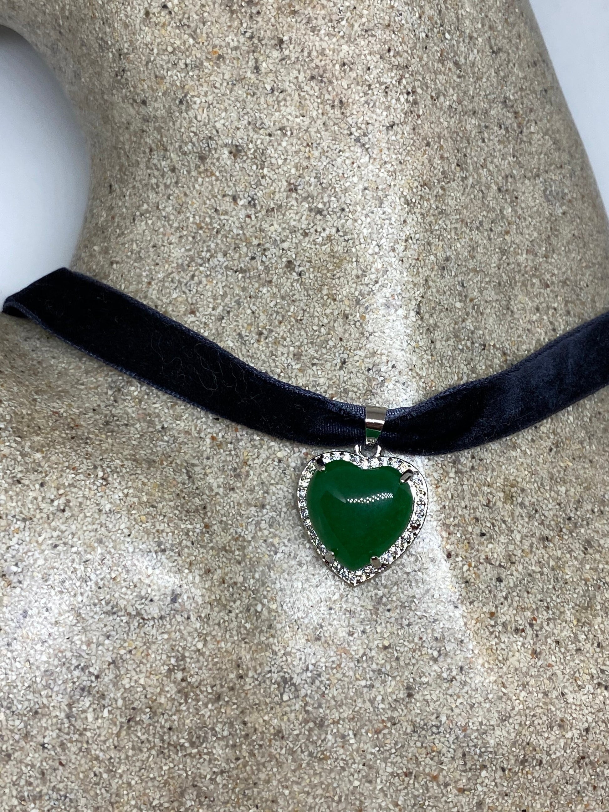 Vintage Green Jade Heart Choker Silver Finish Necklace Pendant