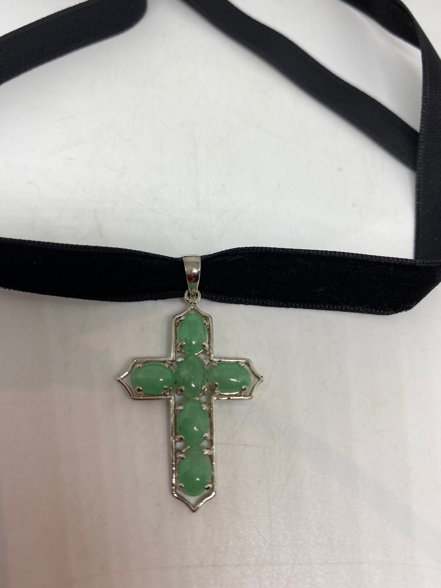 Vintage Fun Jade Choker 925 Sterling Silver Cross Pendant Necklace