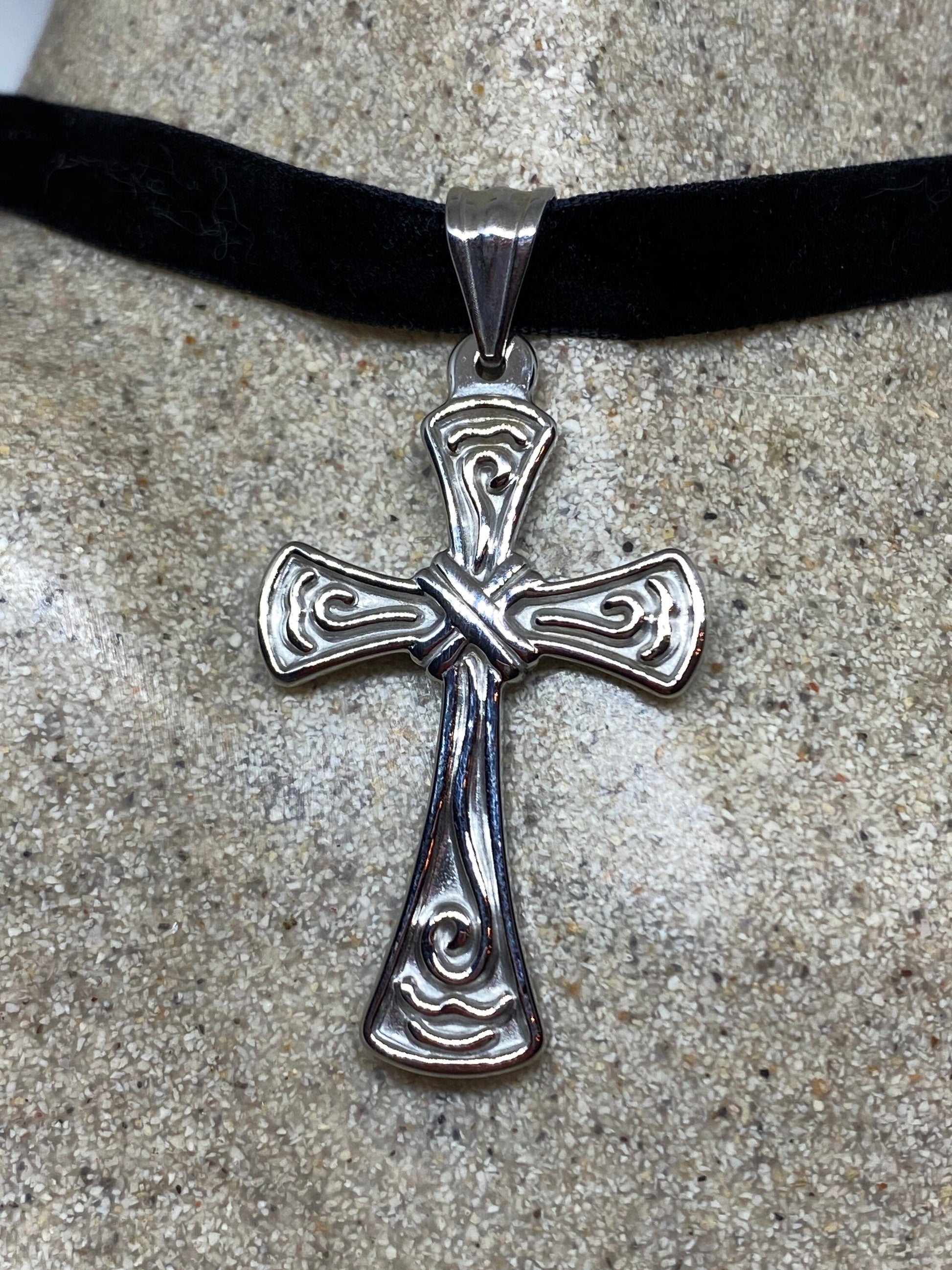 Vintage Celtic Silver Stainless Steel Cross Pendant Necklace