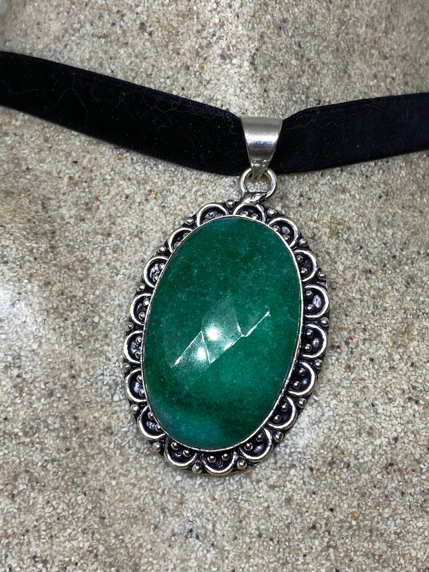 Handmade Vintage Green Chrysoprase Crystal Choker Pendant