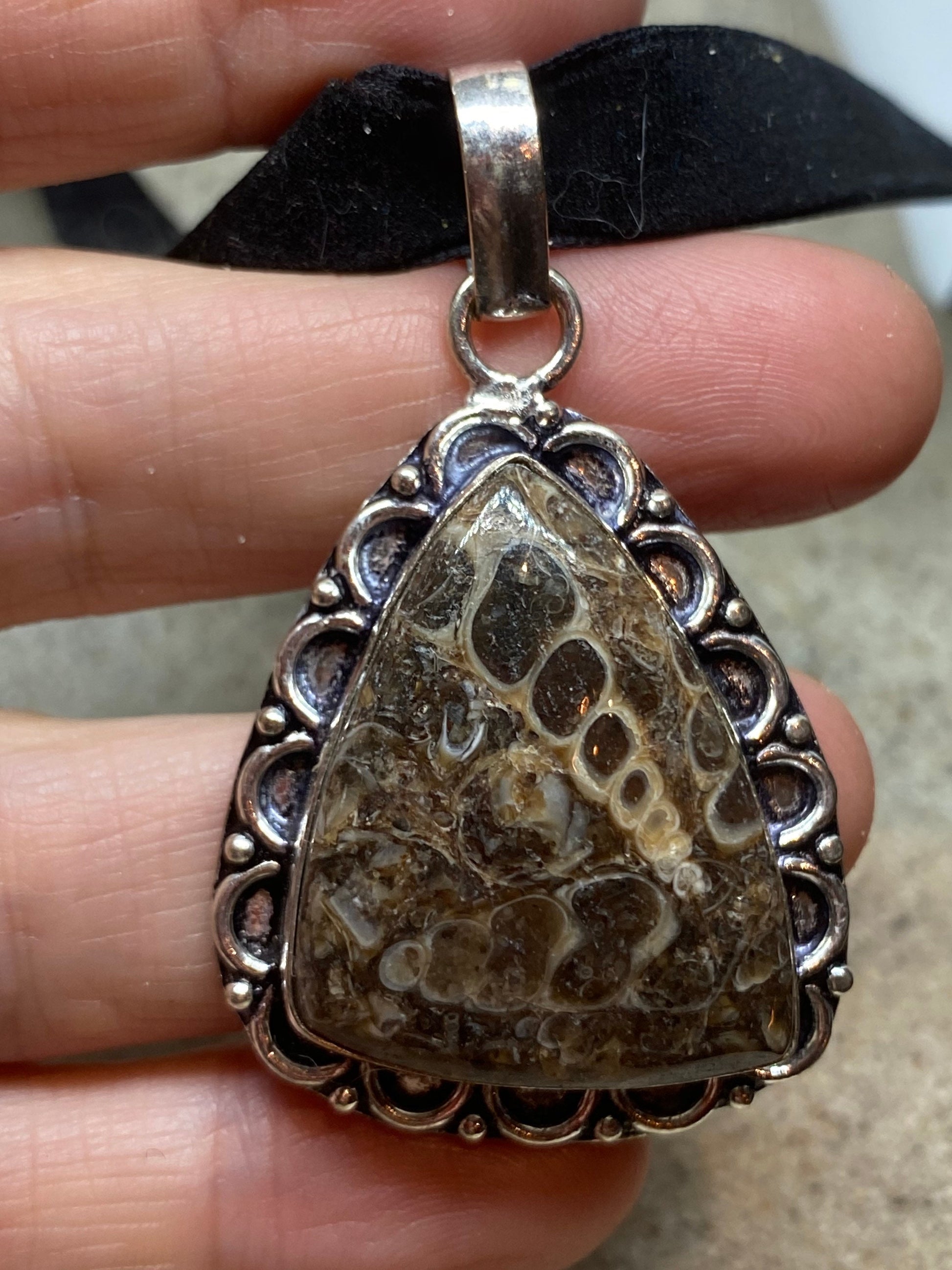 Vintage Fossil Agate Silver Finish Necklace