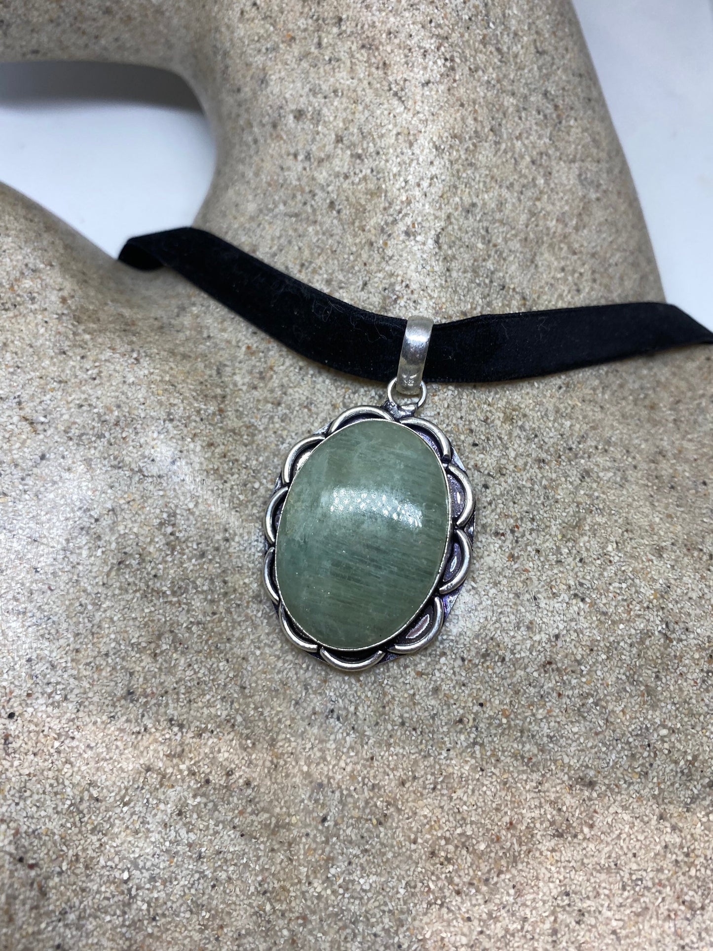 Vintage Green Nephrite Choker Silver Finish Pendant Necklace