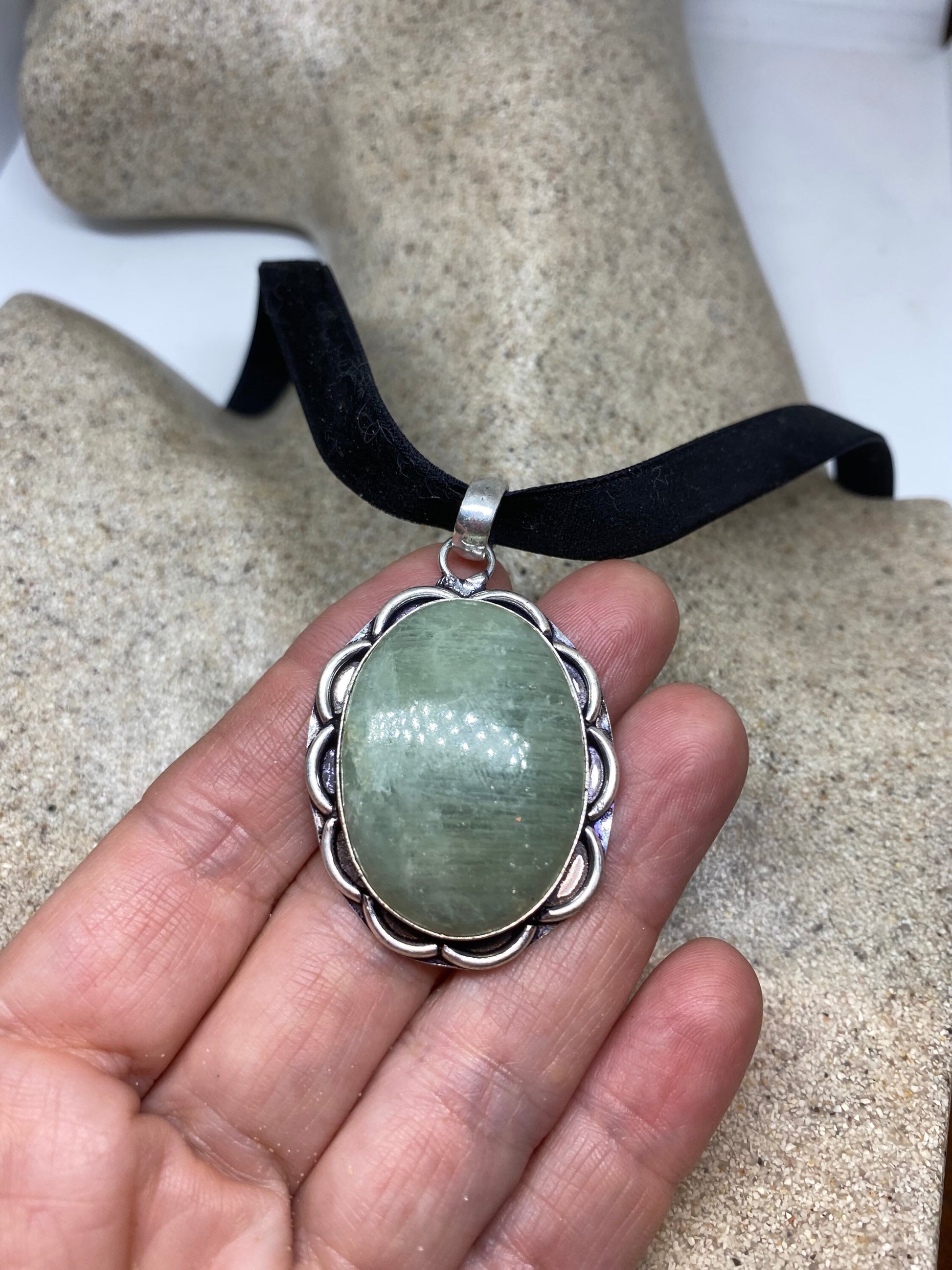 Vintage Green Nephrite Choker Silver Finish Pendant Necklace