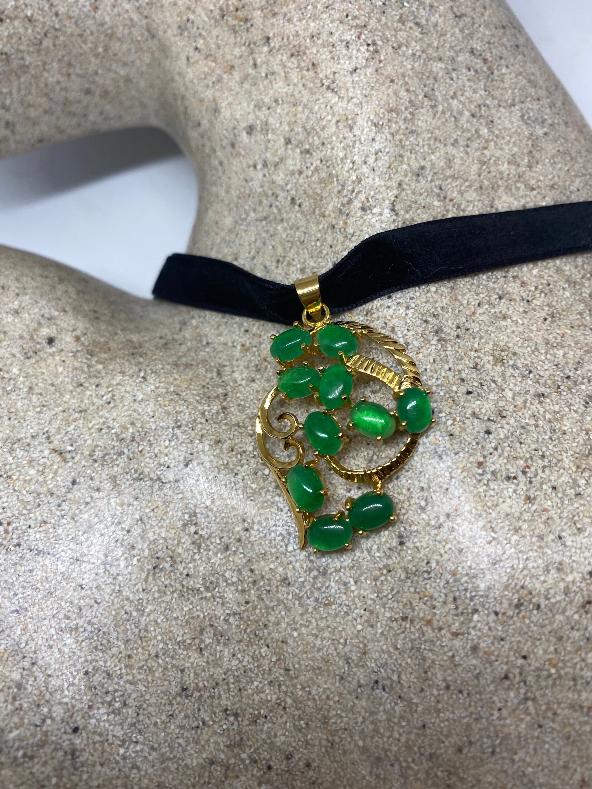 Vintage Green Jade Choker Gold Finish Necklace Pendant