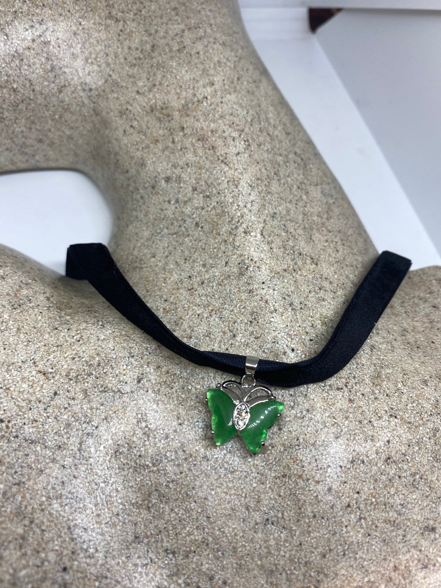 Vintage Green Jade Choker Silver Finish Necklace Pendant