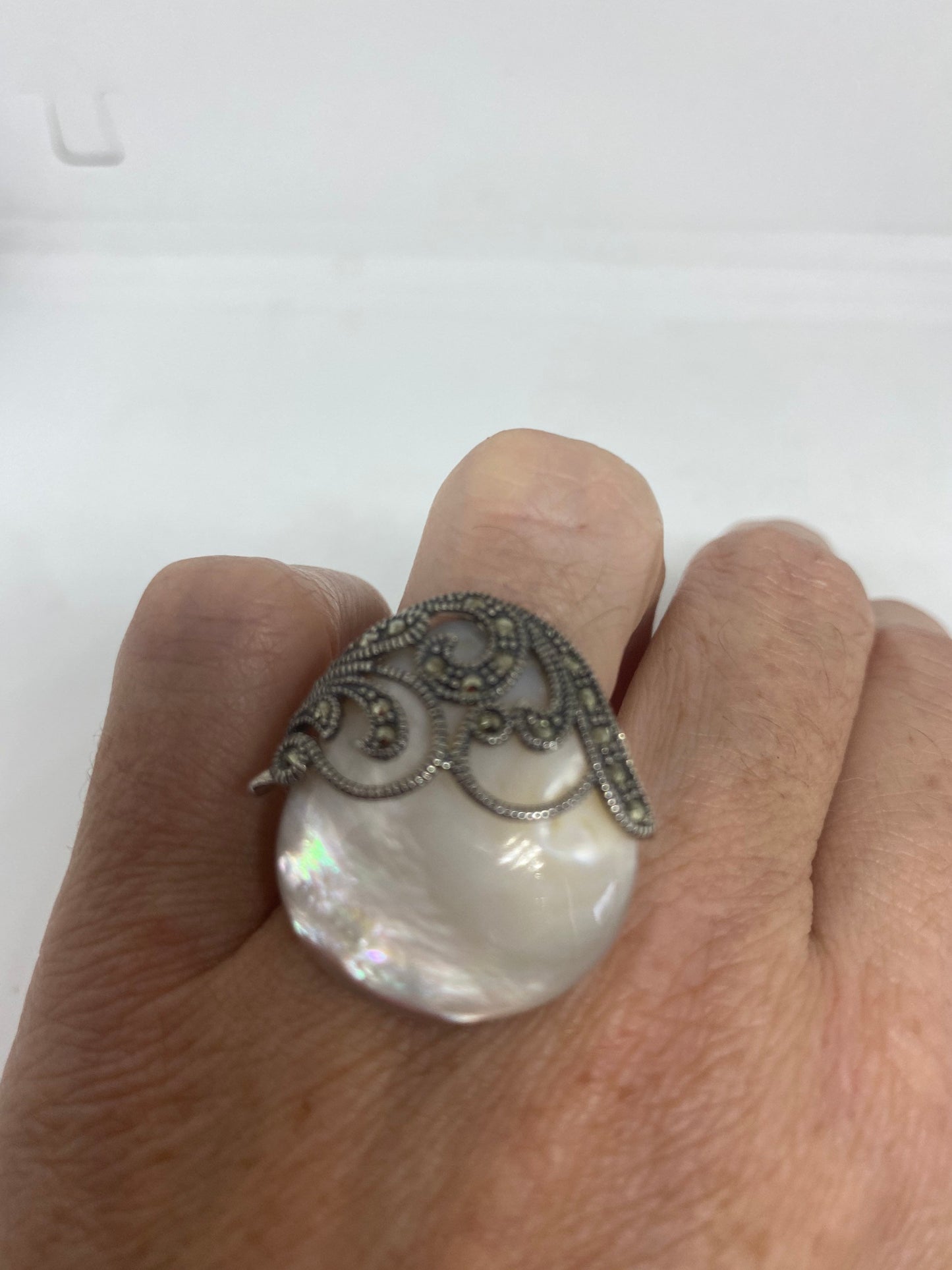 Vintage Mother of Pearl 925 Sterling Silver Marcasite Ring