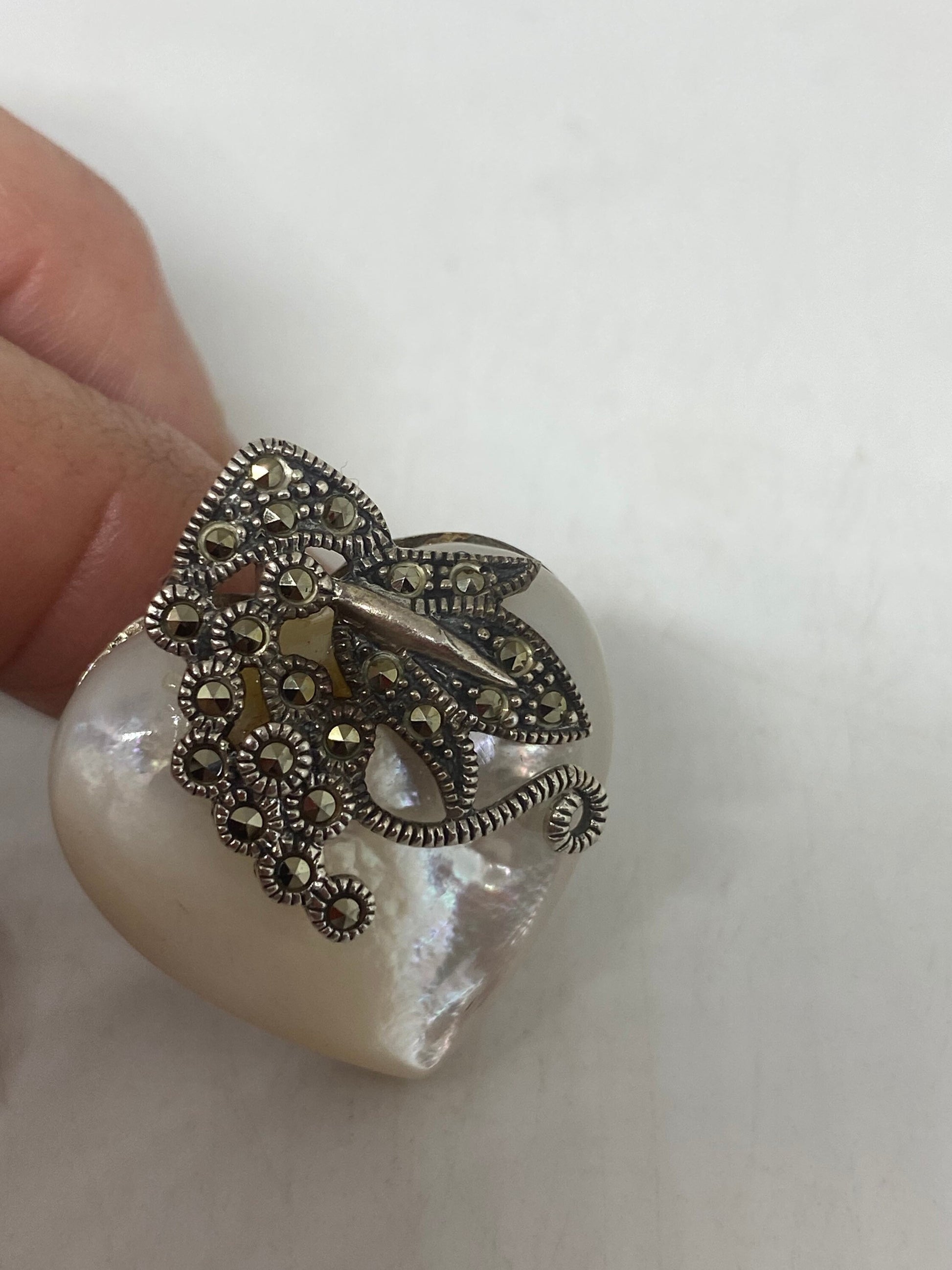 Vintage Mother of Pearl 925 Sterling Silver Marcasite Ring