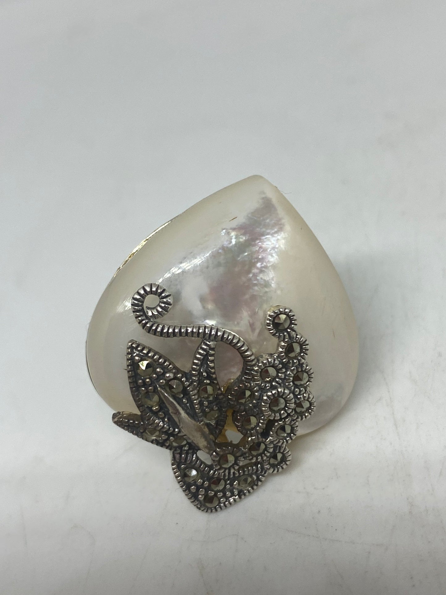 Vintage Mother of Pearl 925 Sterling Silver Marcasite Ring