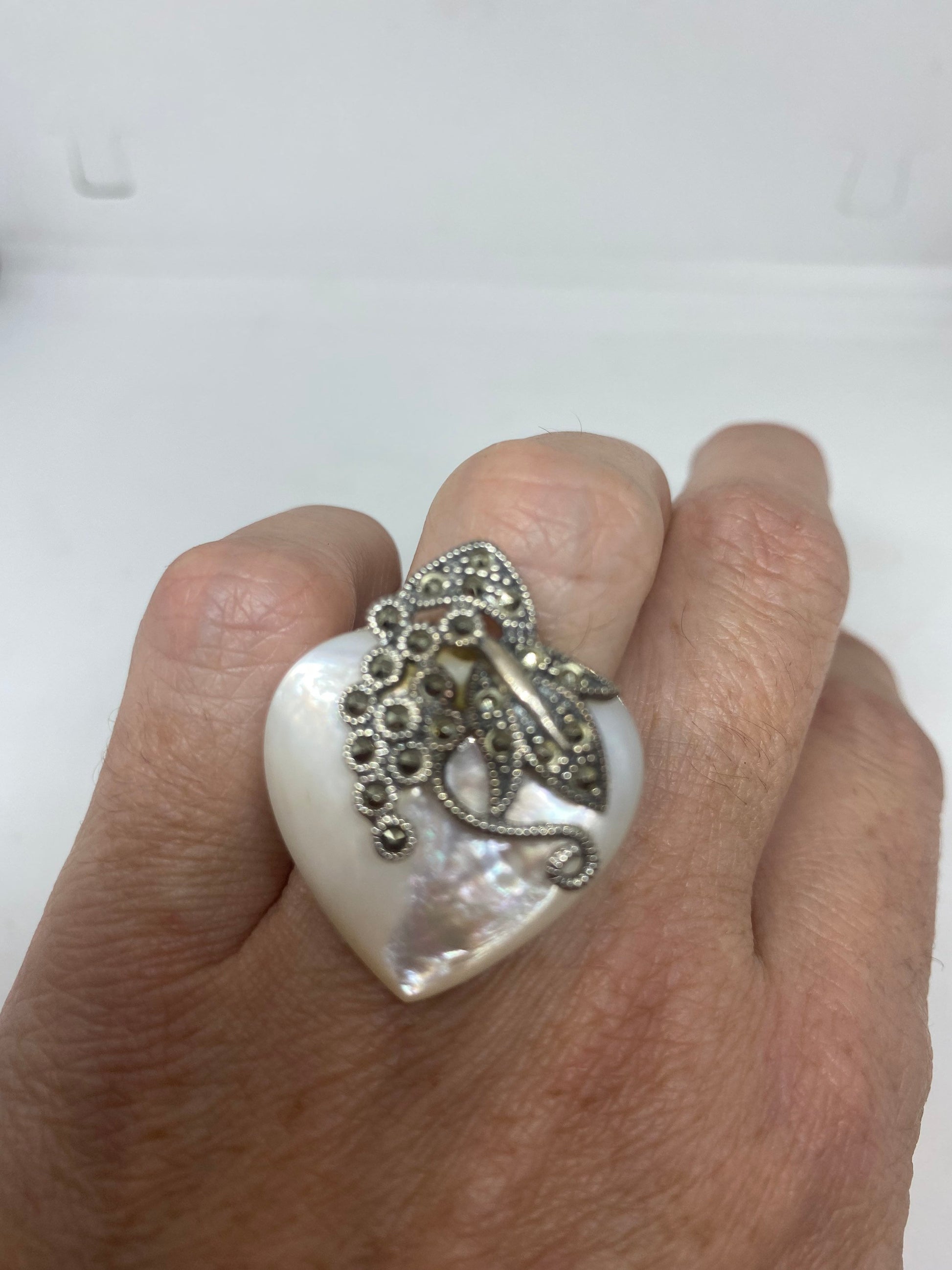 Vintage Mother of Pearl 925 Sterling Silver Marcasite Ring