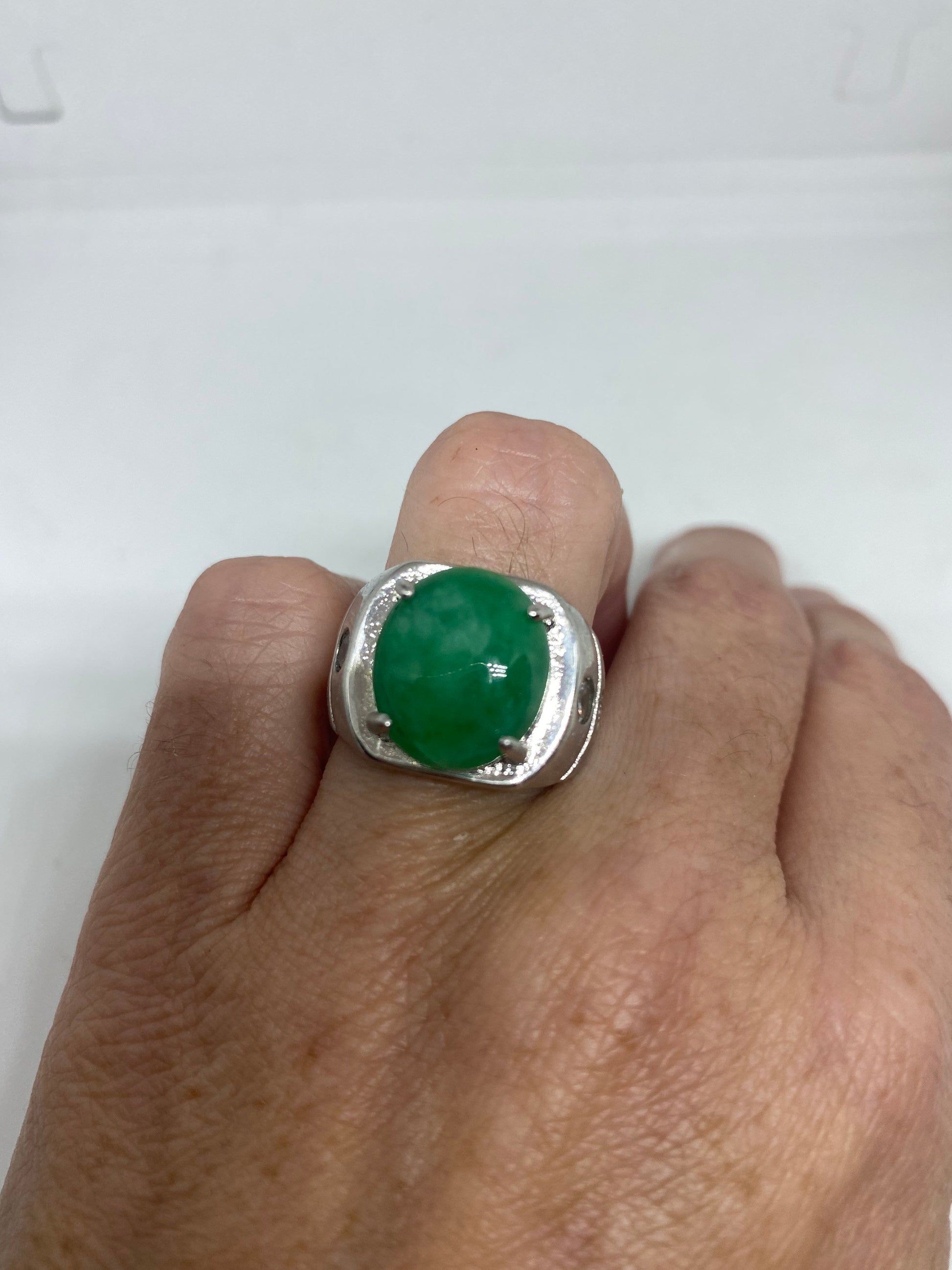 Vintage Lucky Green Nephrite Jade Ring