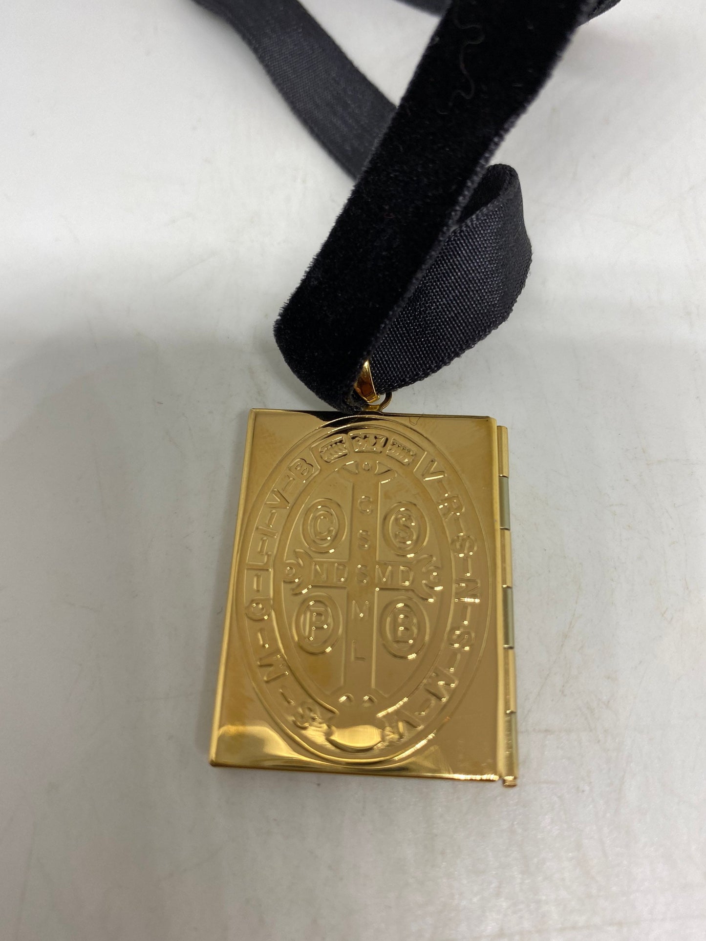 Vintage Cross Locket Choker Golden Stainless Steel Deco Etched Necklace