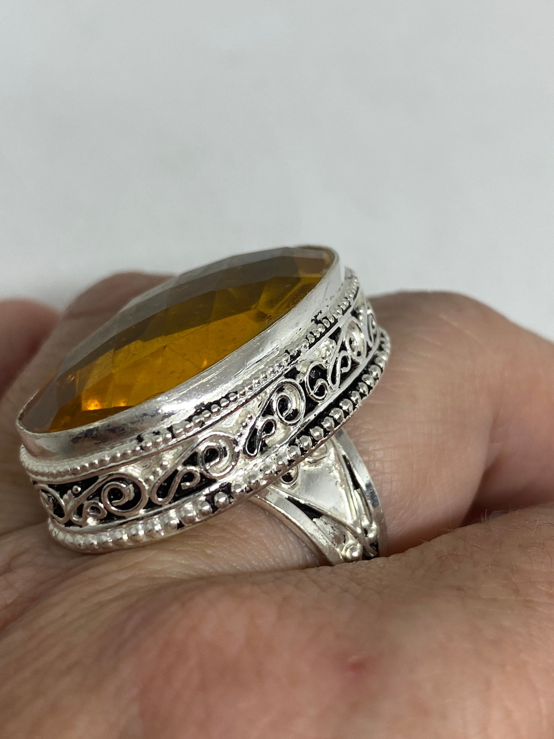 Vintage Yellow Vintage Art Glass Cocktail Ring Size 7.5