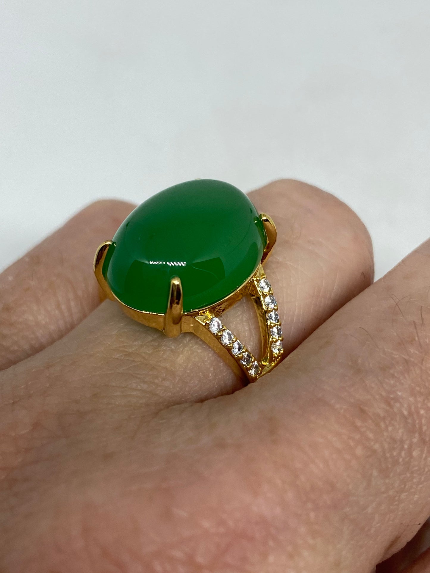 Vintage Lucky Green Nephrite Jade Golden Ring